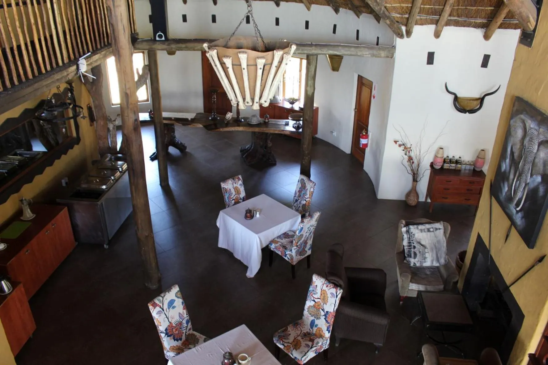 Restaurant/places to eat in Ndlovu Lodge