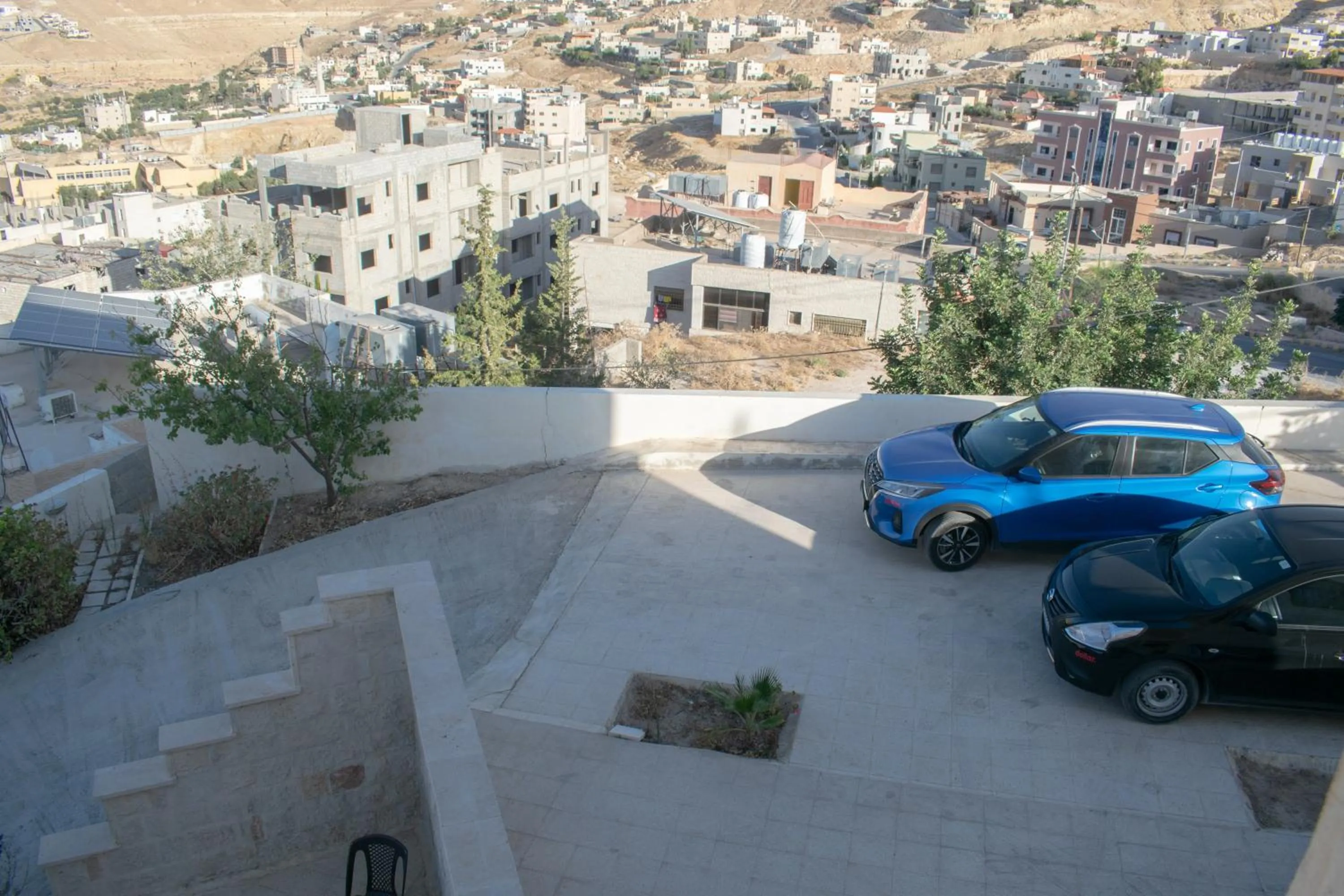 Parking in Twilight Hotel Petra