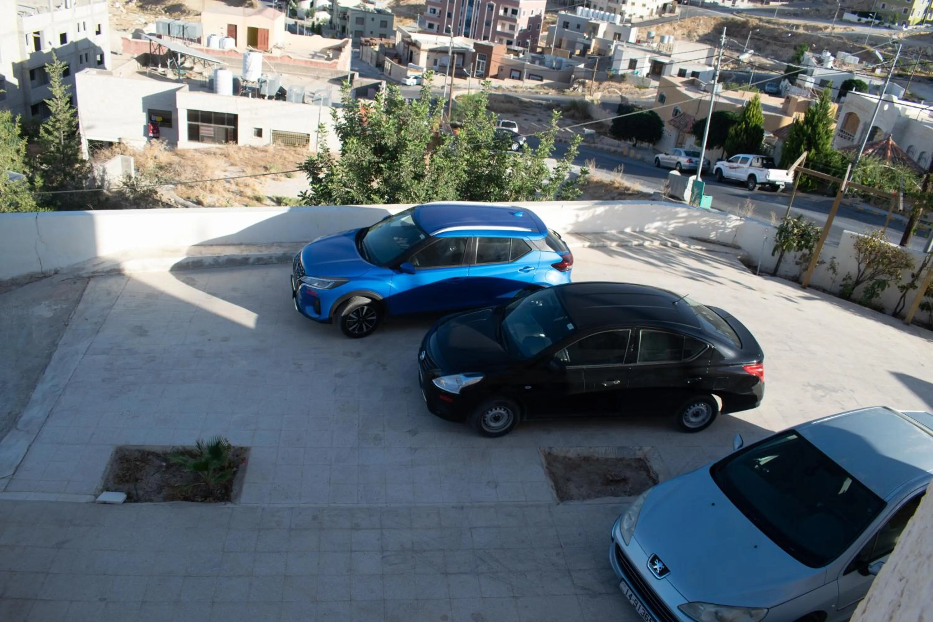 Parking in Twilight Hotel Petra