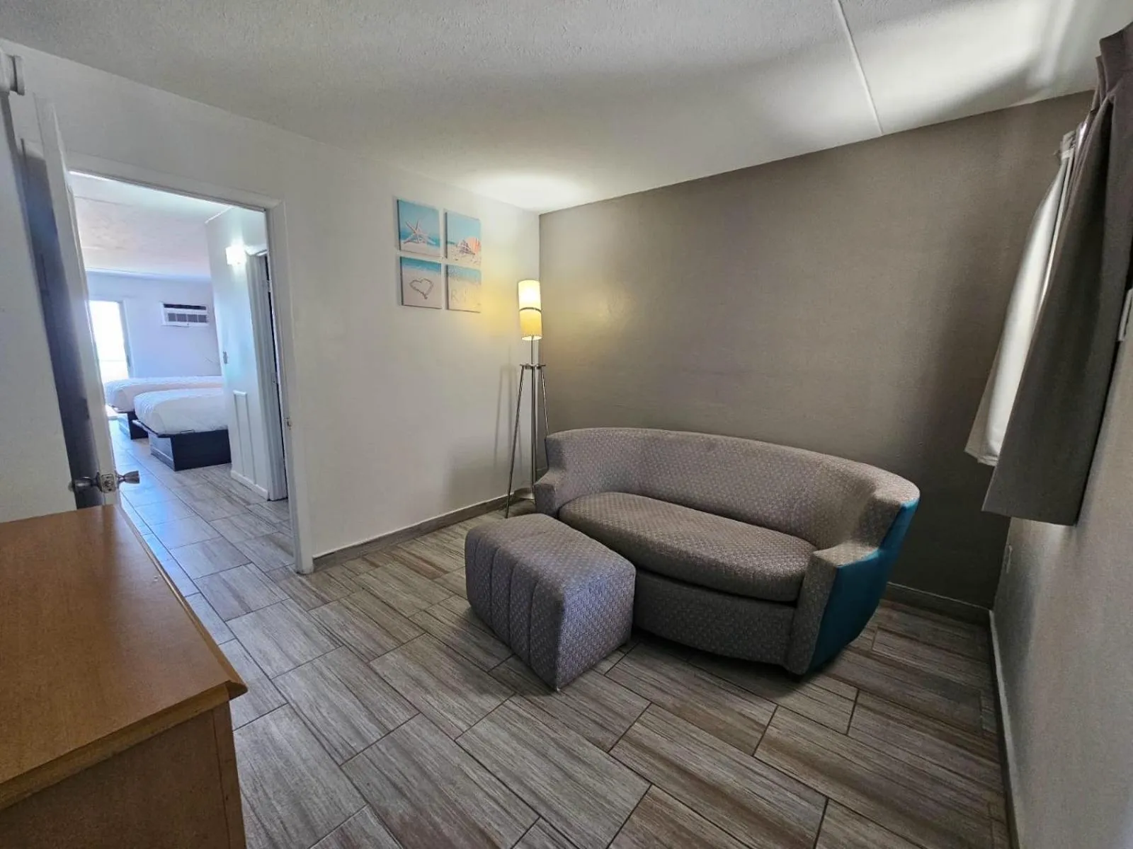 Southern Breeze Ocean Front Hotel