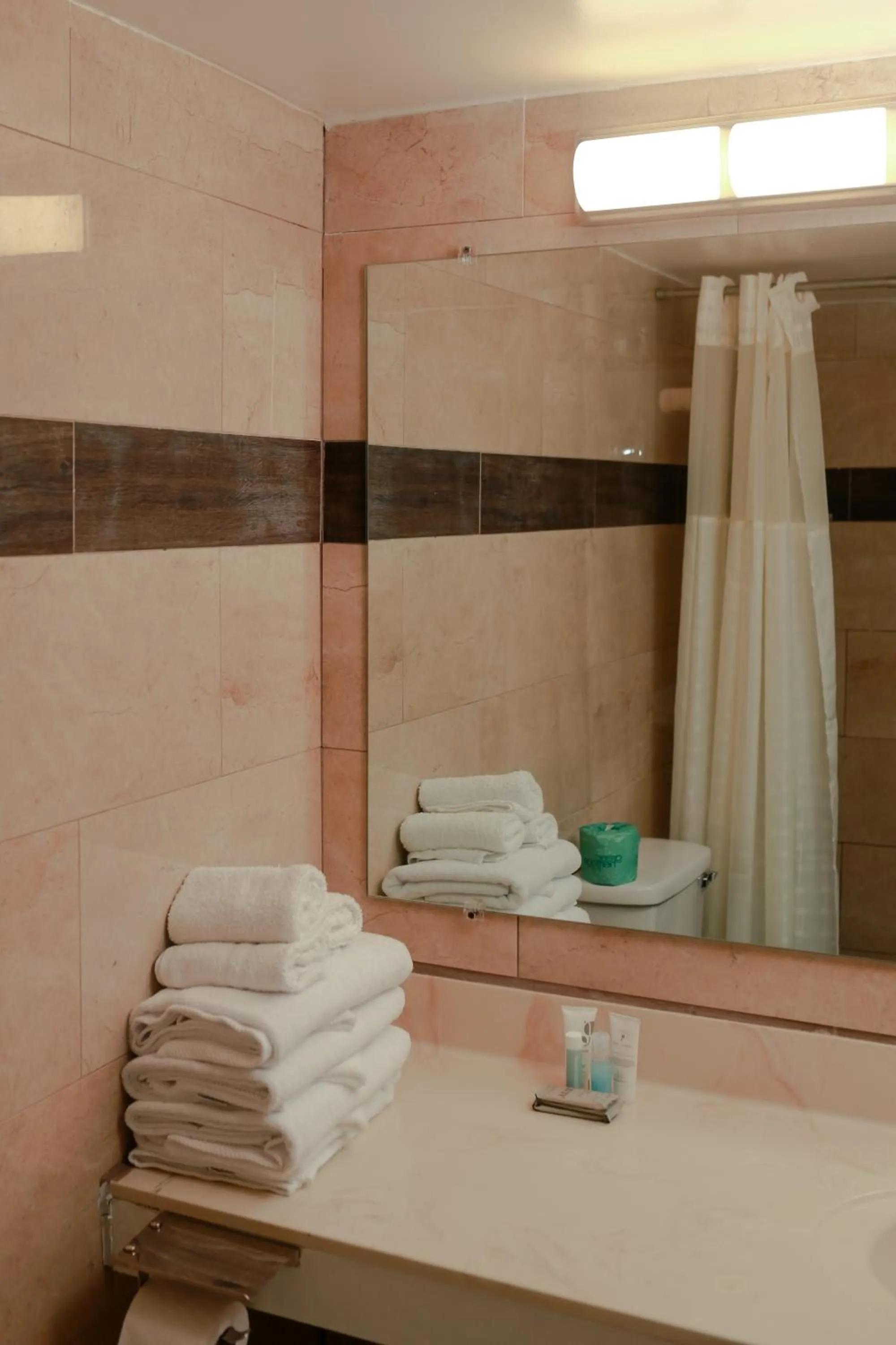 Southern Breeze Ocean Front Hotel