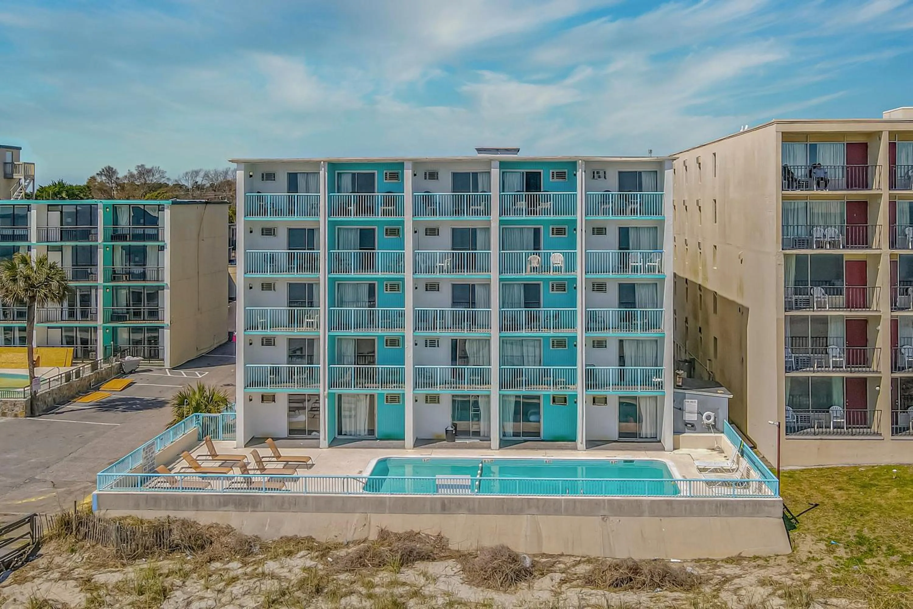 Communal lounge/ TV room in Southern Breeze Ocean Front Hotel