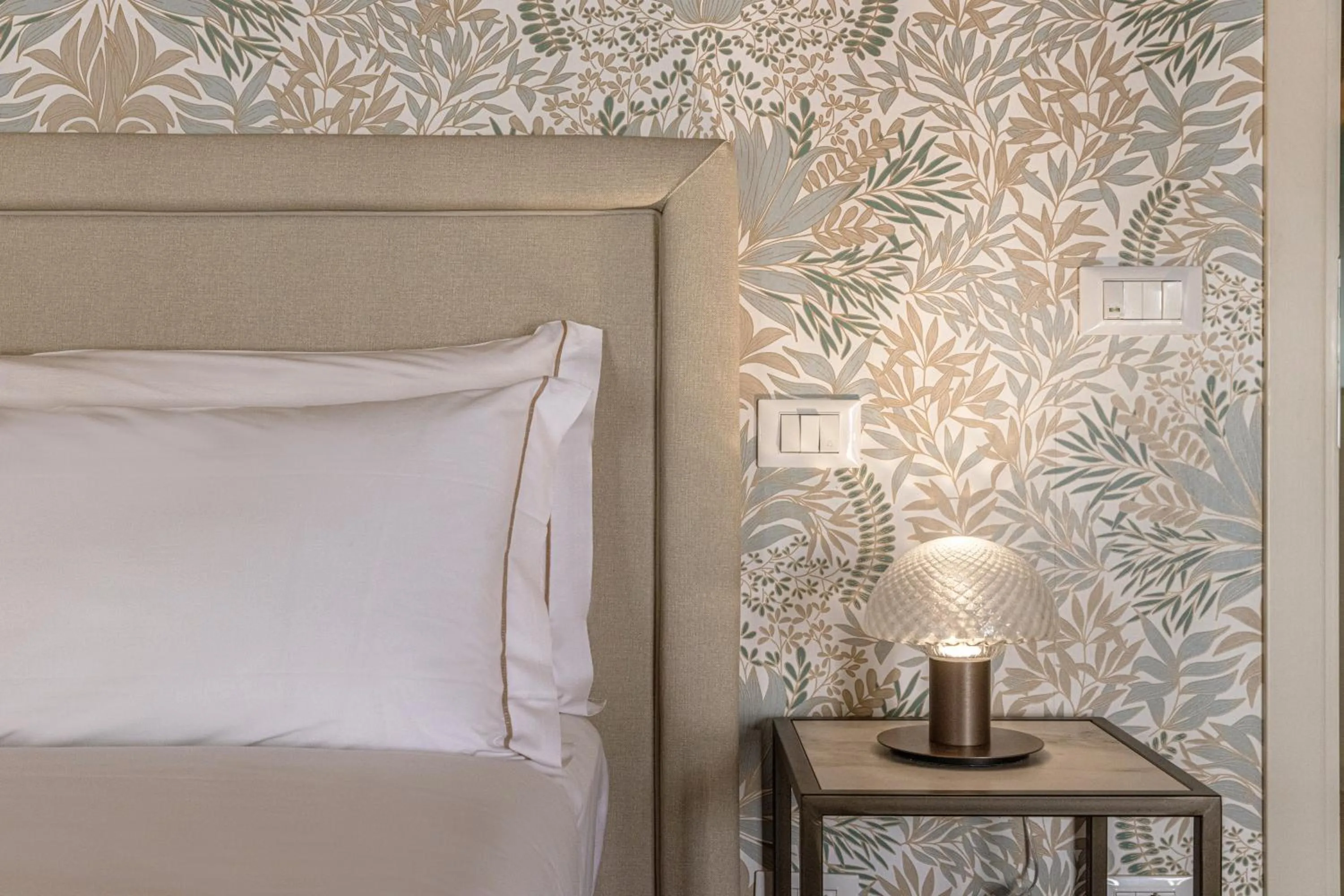 Decorative detail, Bed in Palazzina Riello