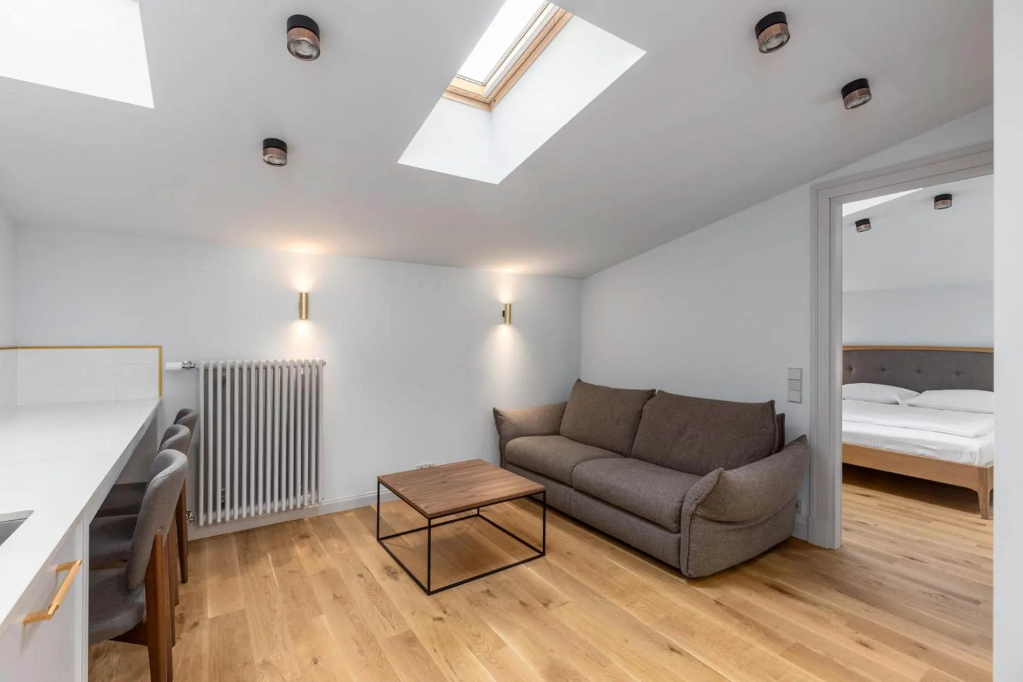 Bed in Roze Center Apartments