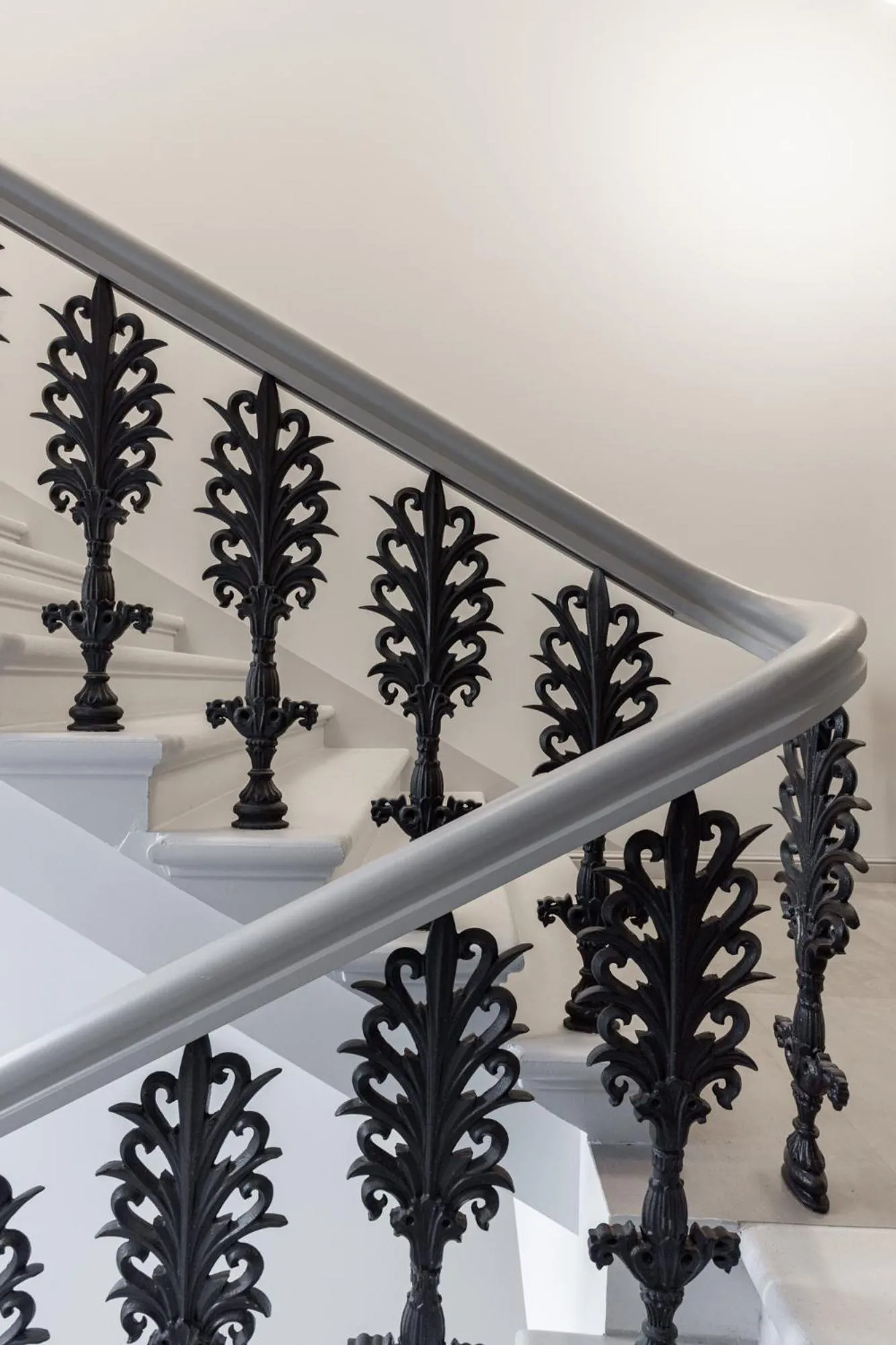 Roze Center Apartments