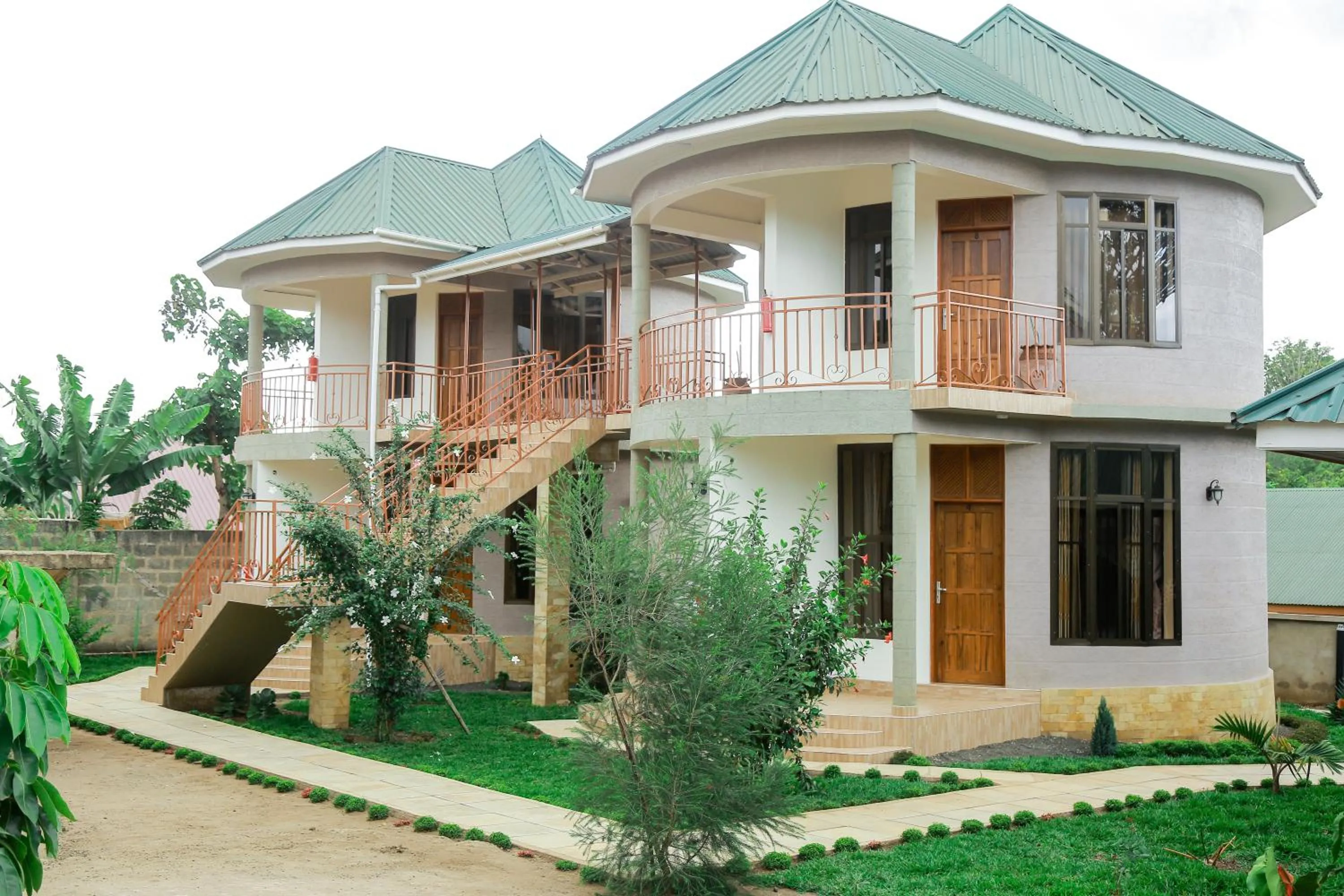 Garden in Wademac Arusha Inn Hotel