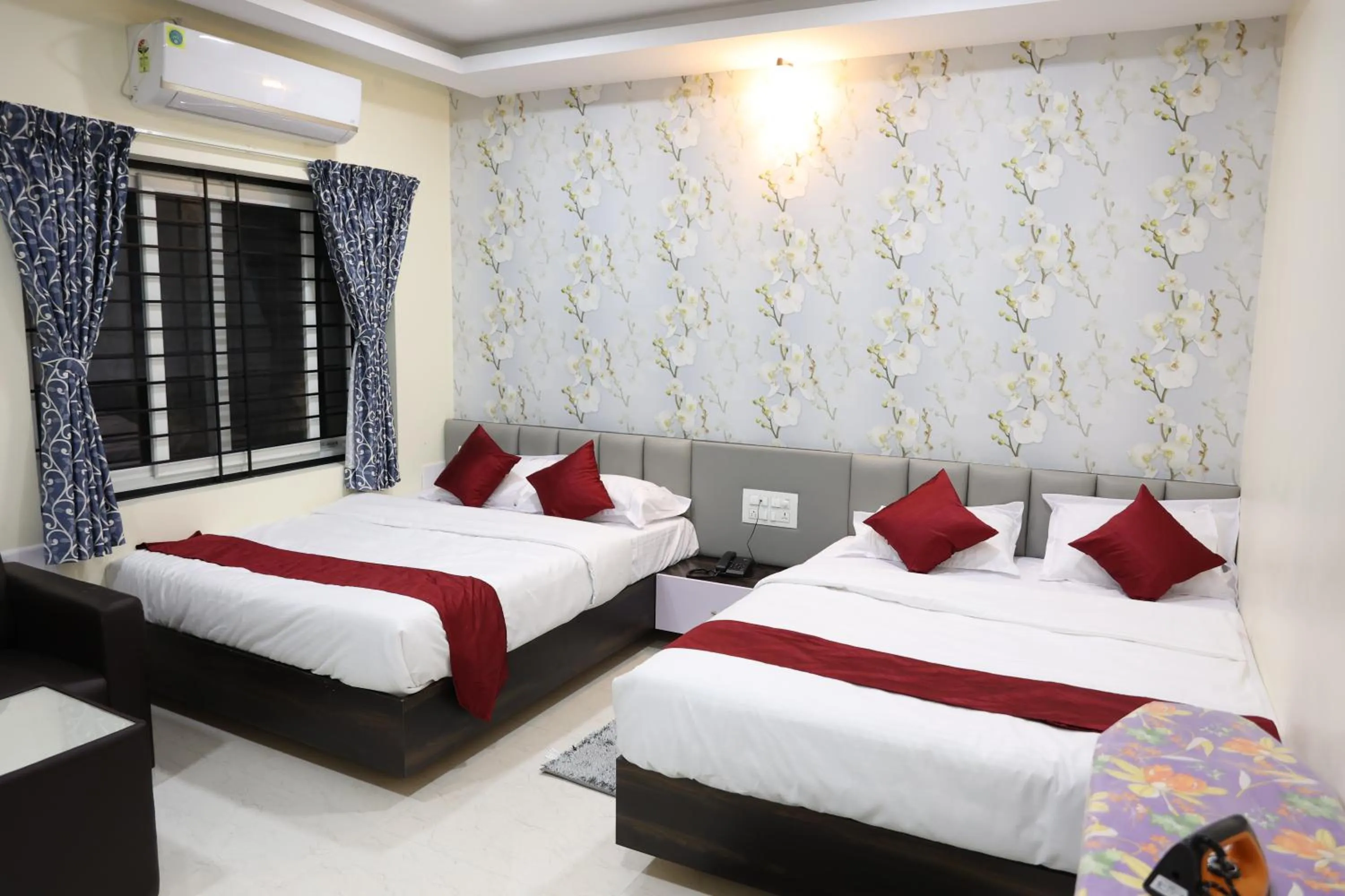 Nearby landmark, Bed in Sunshine International Boarding & Lodging