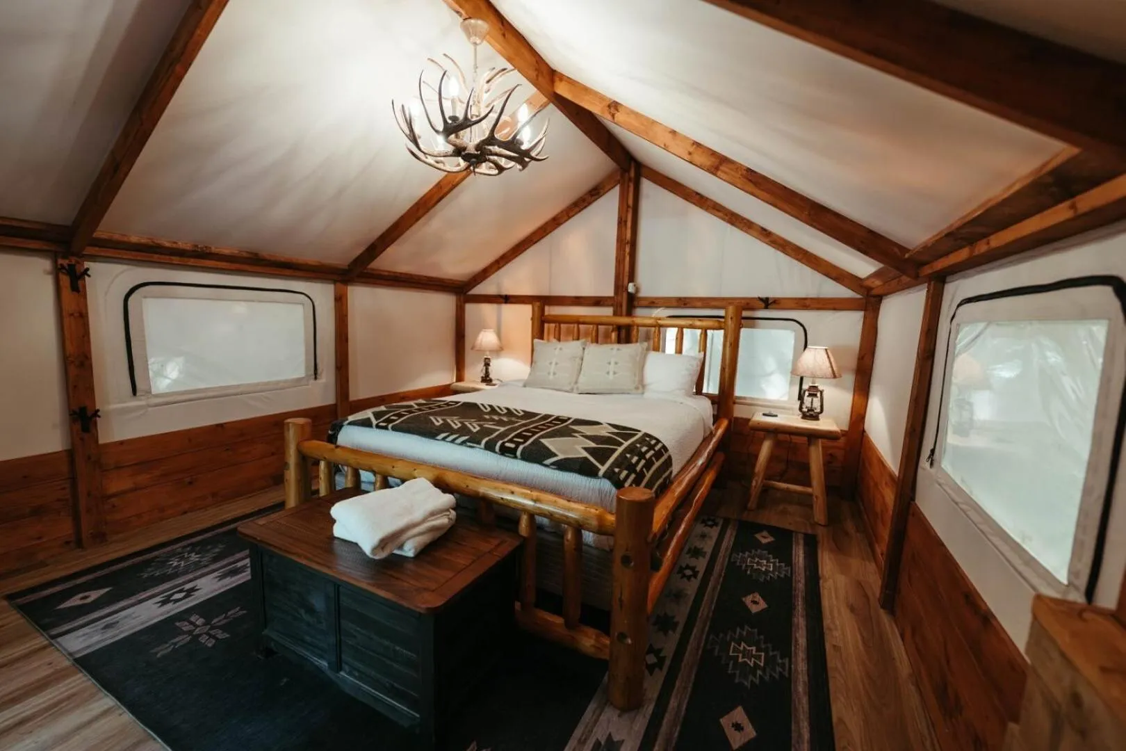 Bedroom, Bed in Sundance By Basecamp