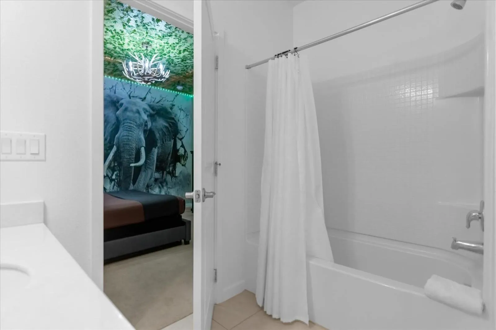 Bathroom in 5BR Family Home with Pool & Hot Tub Near Disney