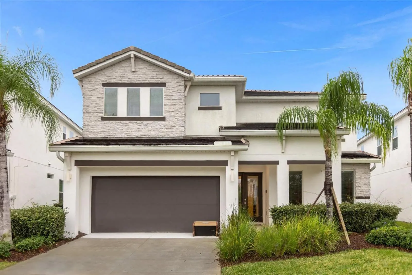 Property building in 5BR Family Home with Pool & Hot Tub Near Disney