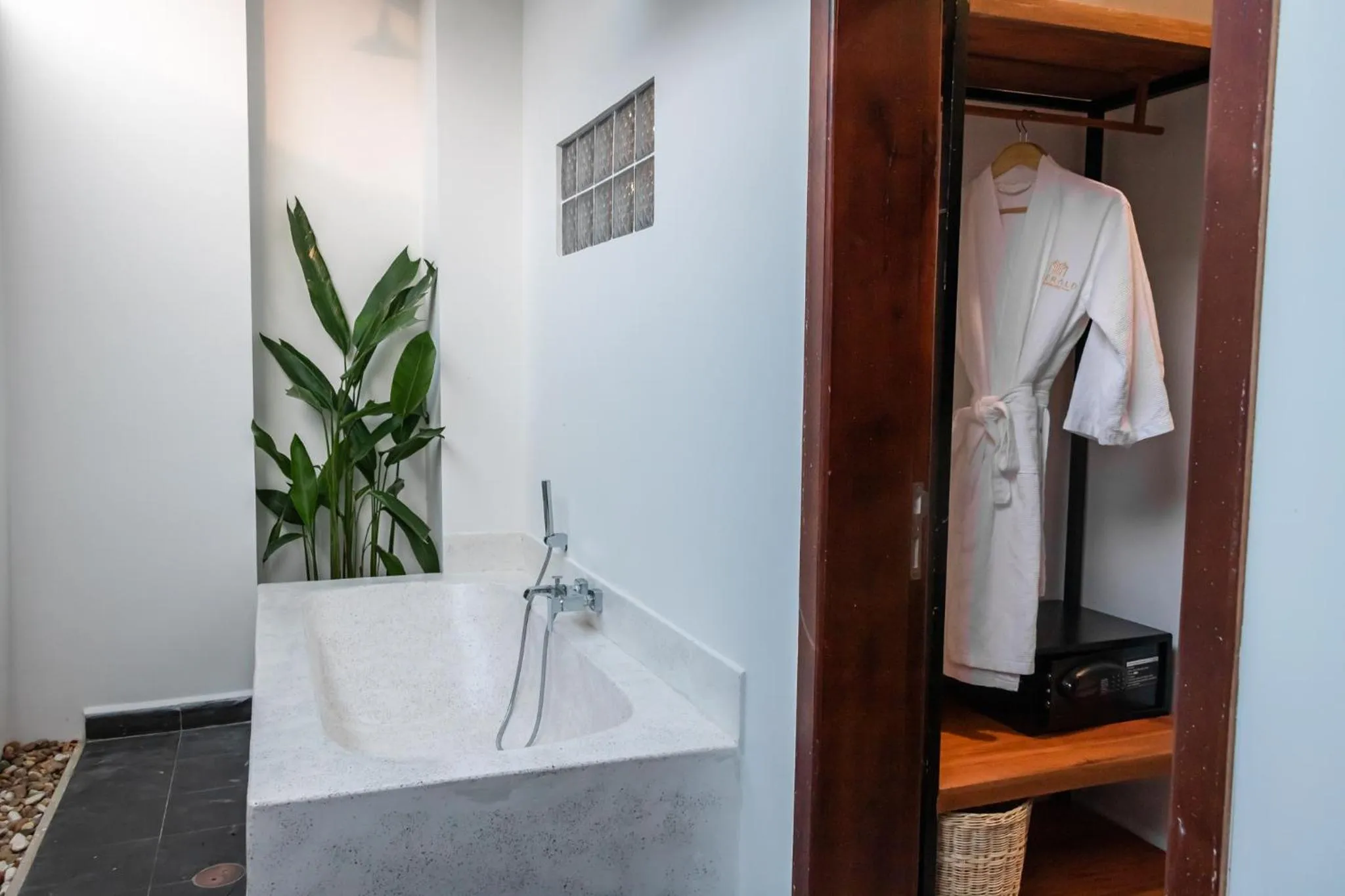 Emerald Residence Kampot