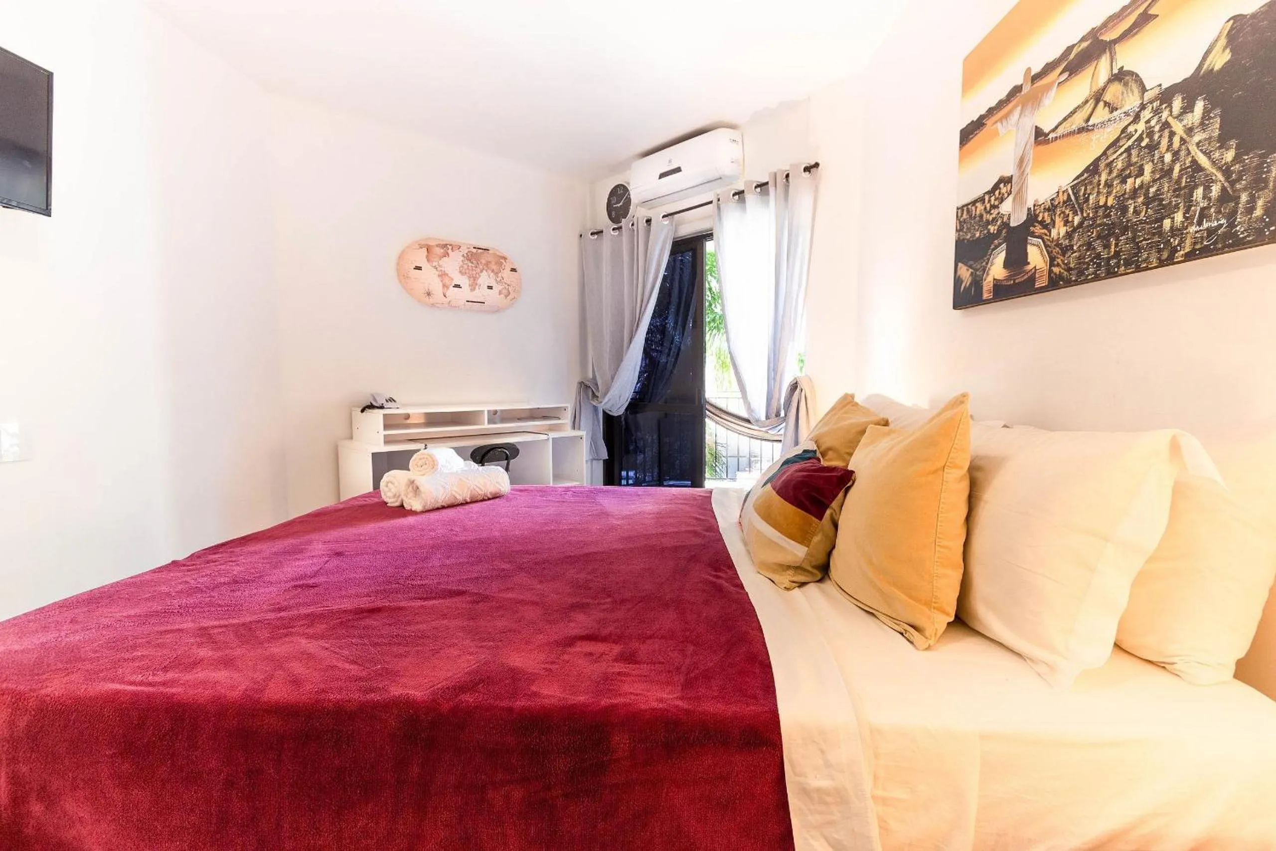 Bed in Perto da praia c/ Piscina!