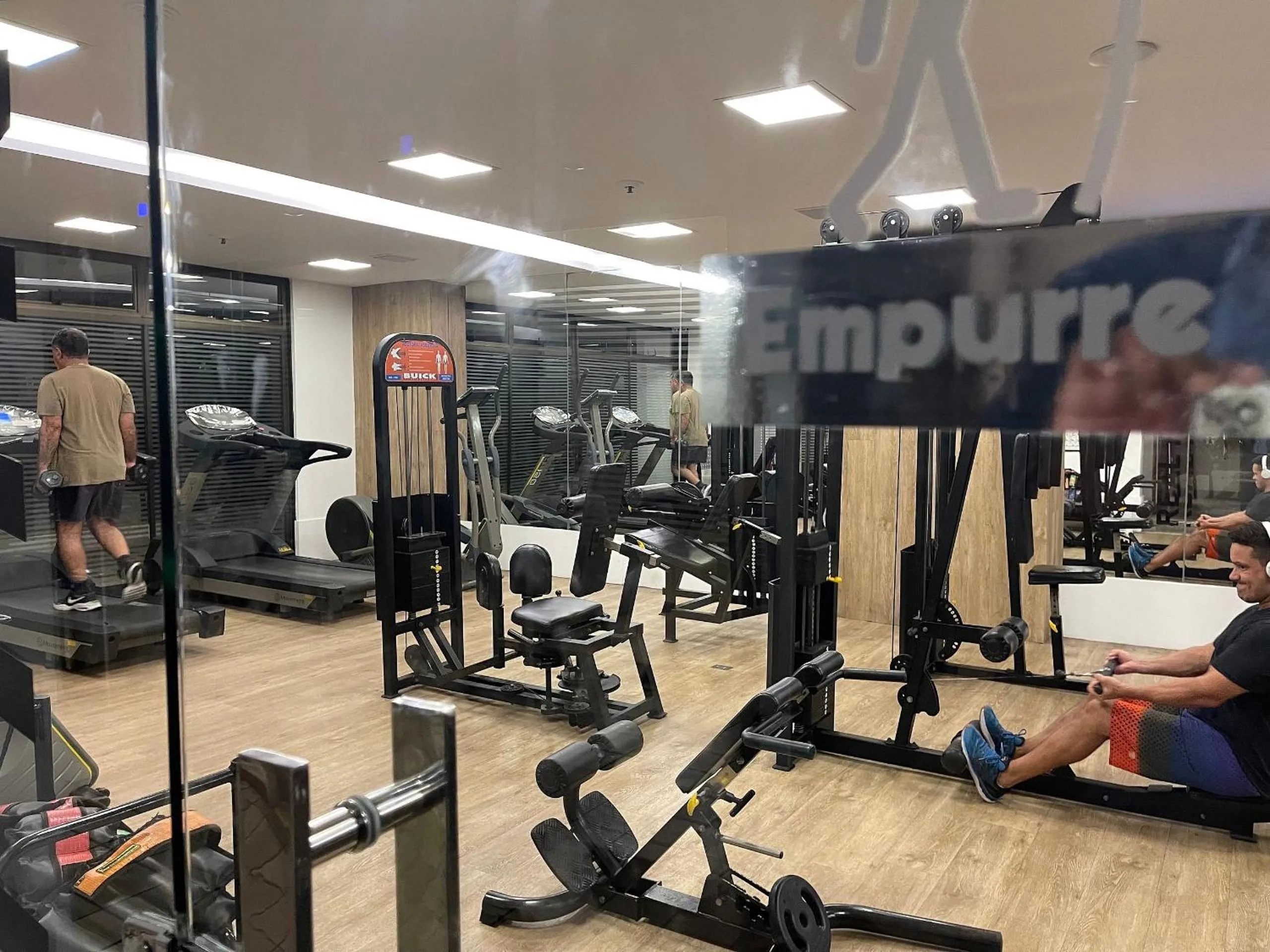 Fitness centre/facilities in Perto da praia c/ Piscina!