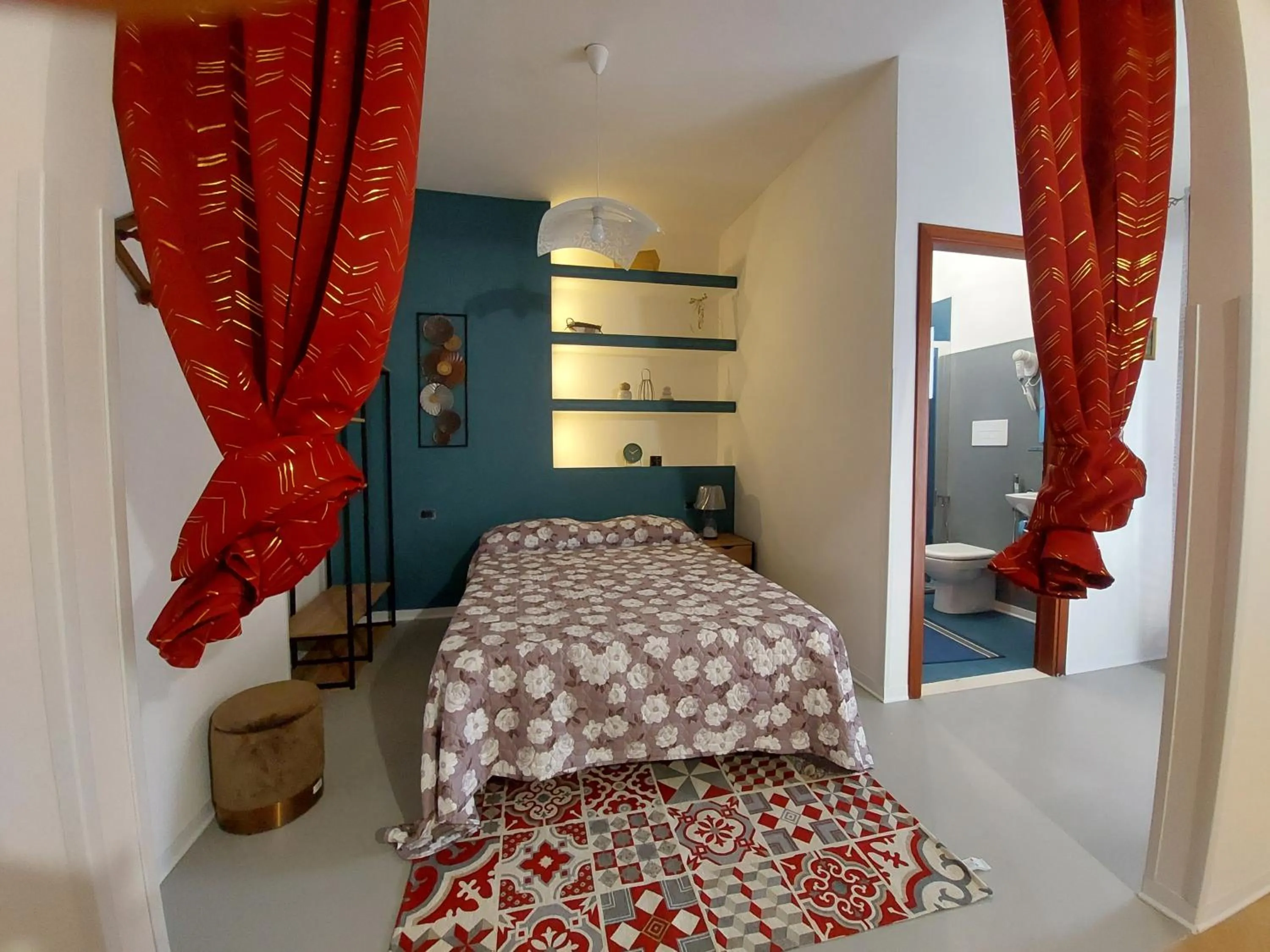 Photo of the whole room, Bed in Don Mario Aparthotel & Rooms