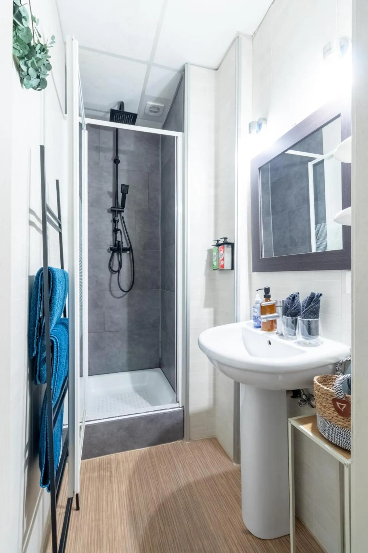 Bathroom in Hotel Entree - Canal View Bruges