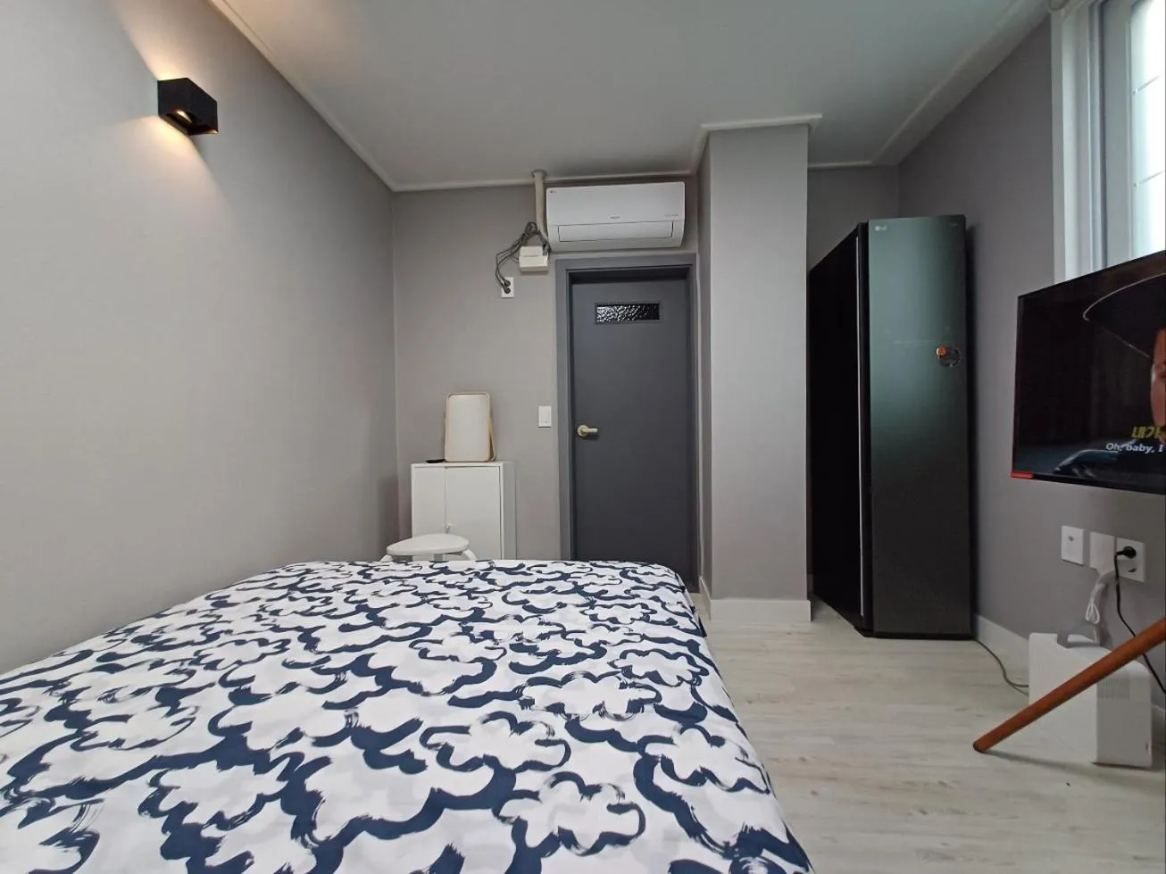 wardrobe, Bed in Aha Stay