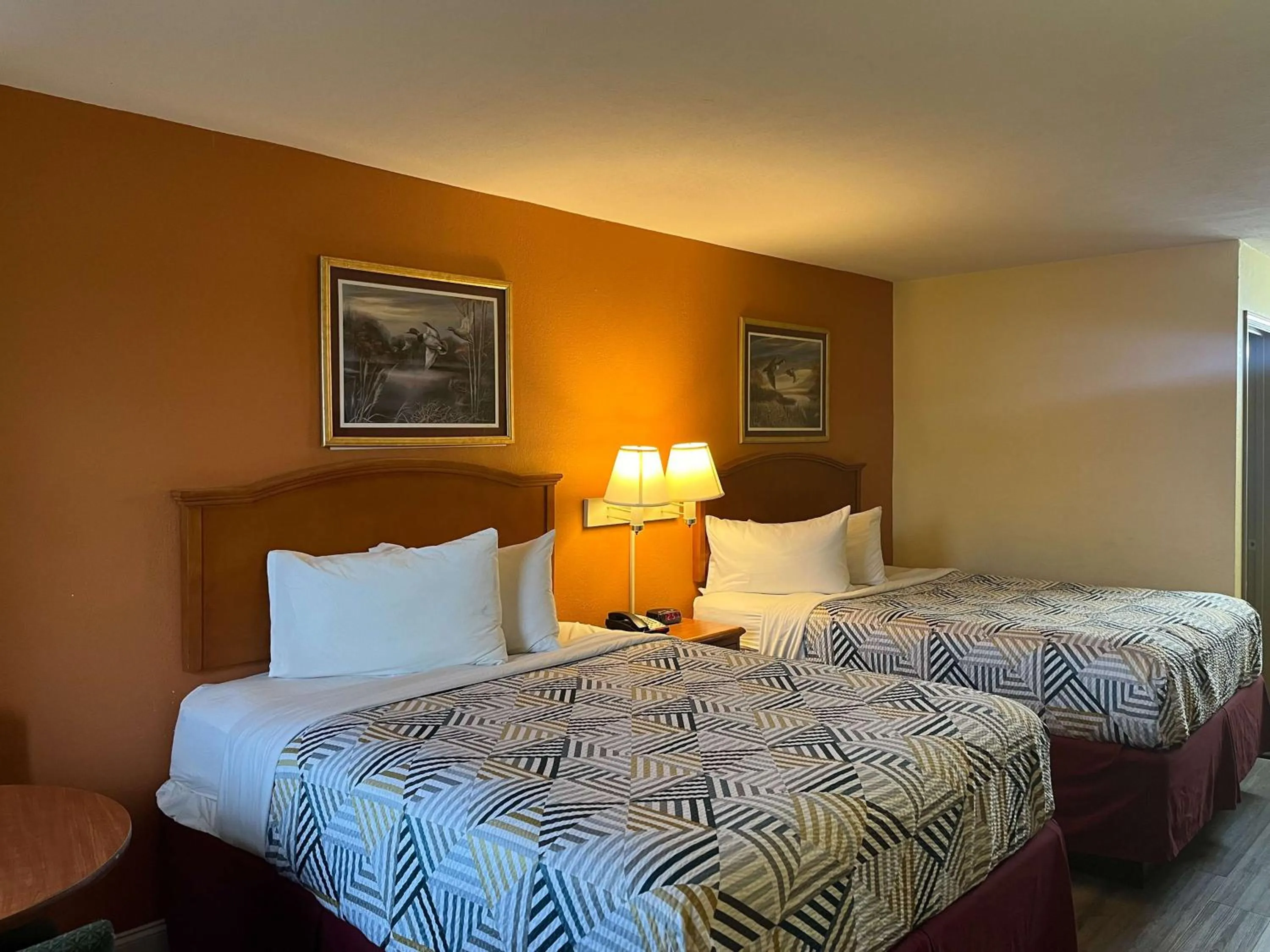 Bedroom, Bed in Motel 6 Morrilton, AR