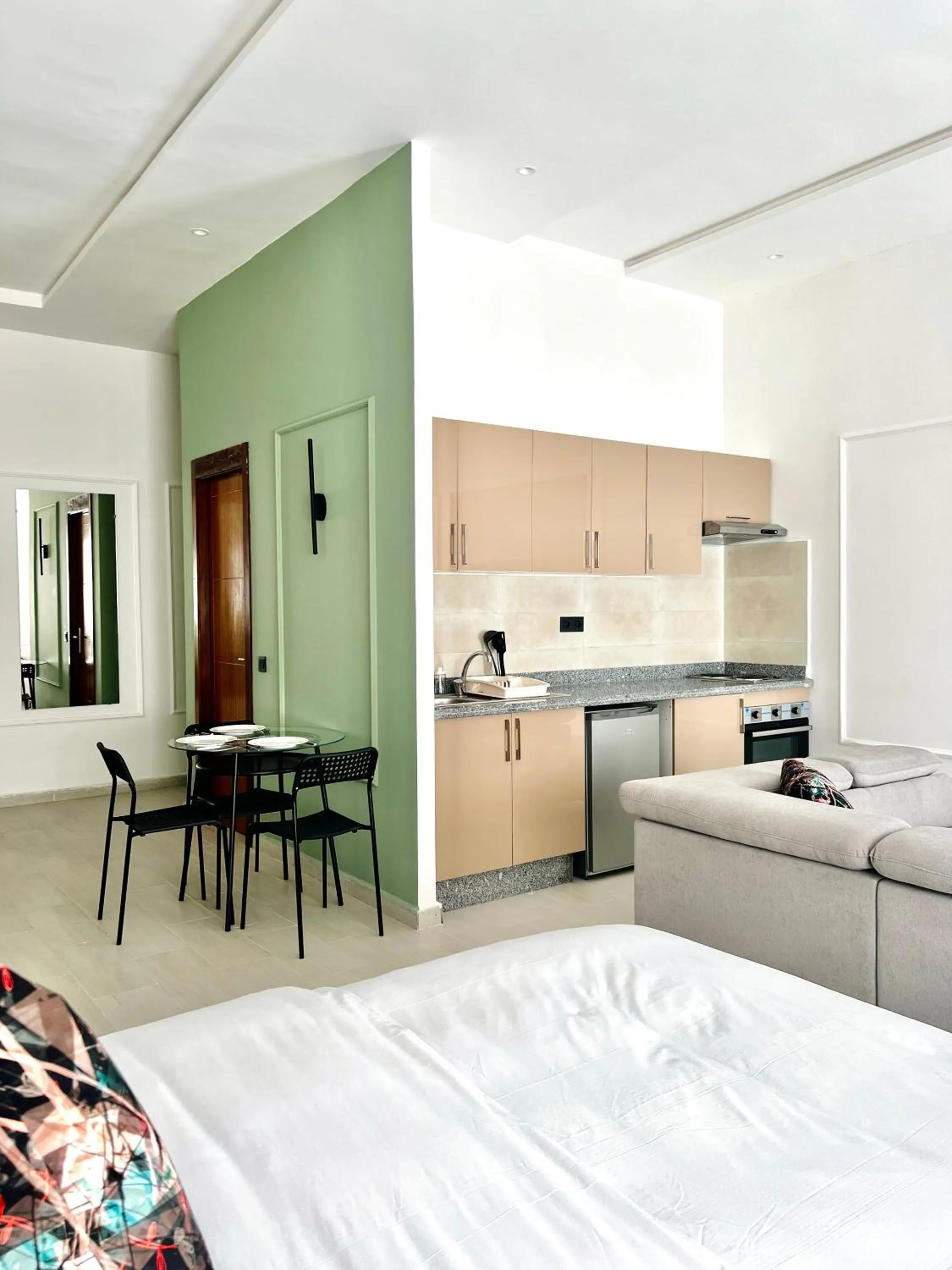 Kitchen or kitchenette, Bed in MyCity