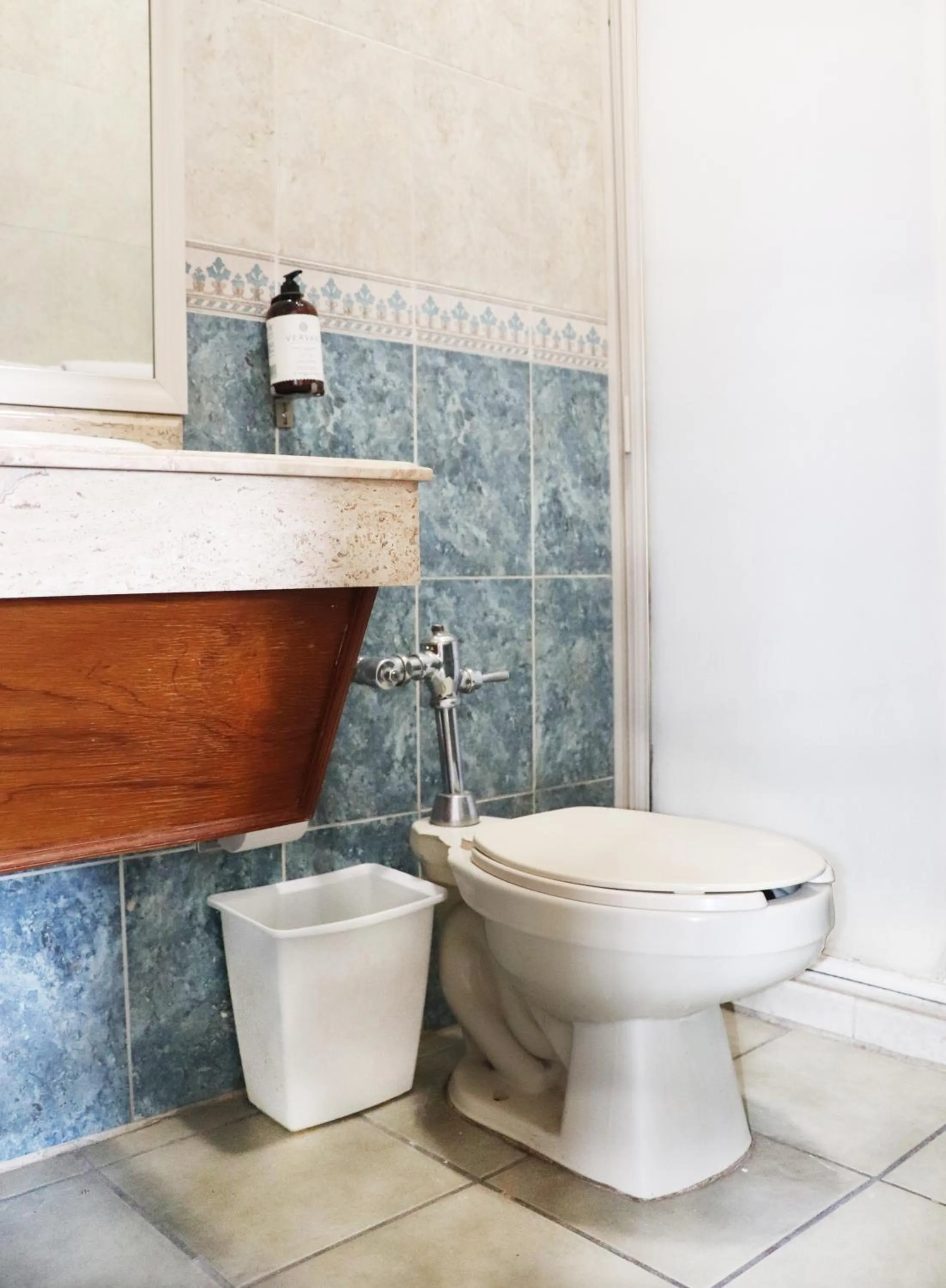 Toilet in Hotel Plaza San Juan