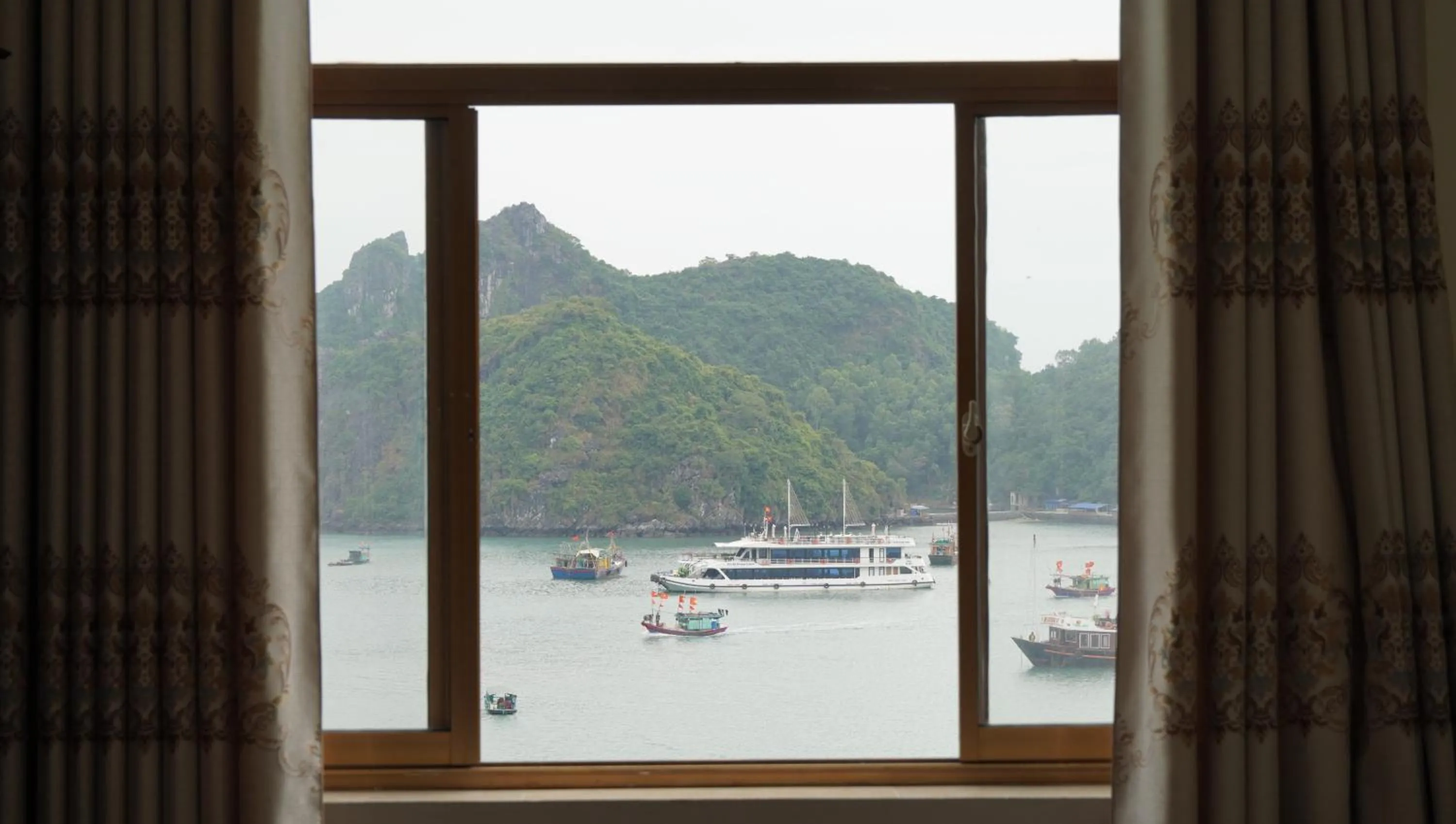 Sea view in Cat Ba Plaza Hotel