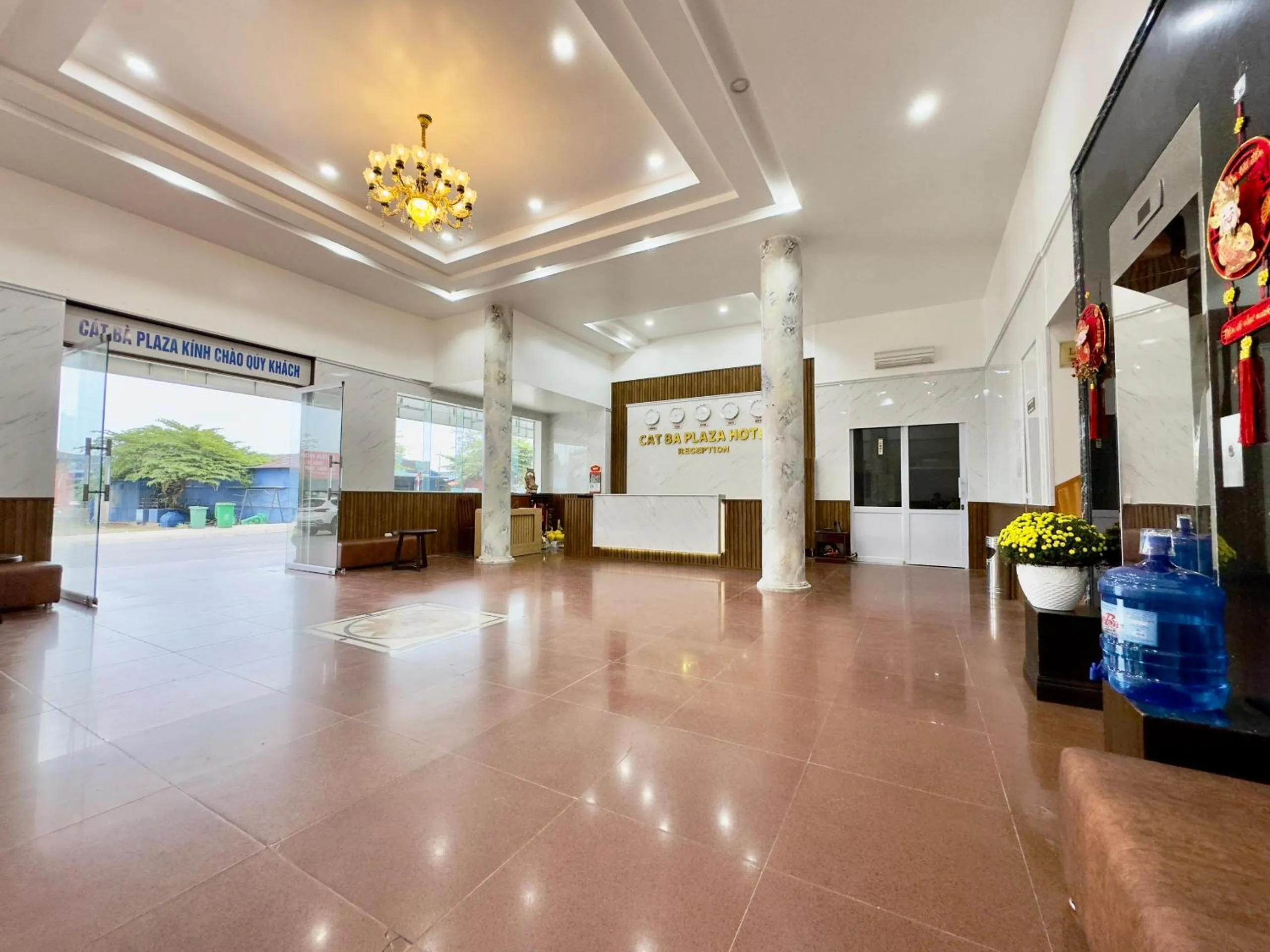 Lobby or reception in Cat Ba Plaza Hotel