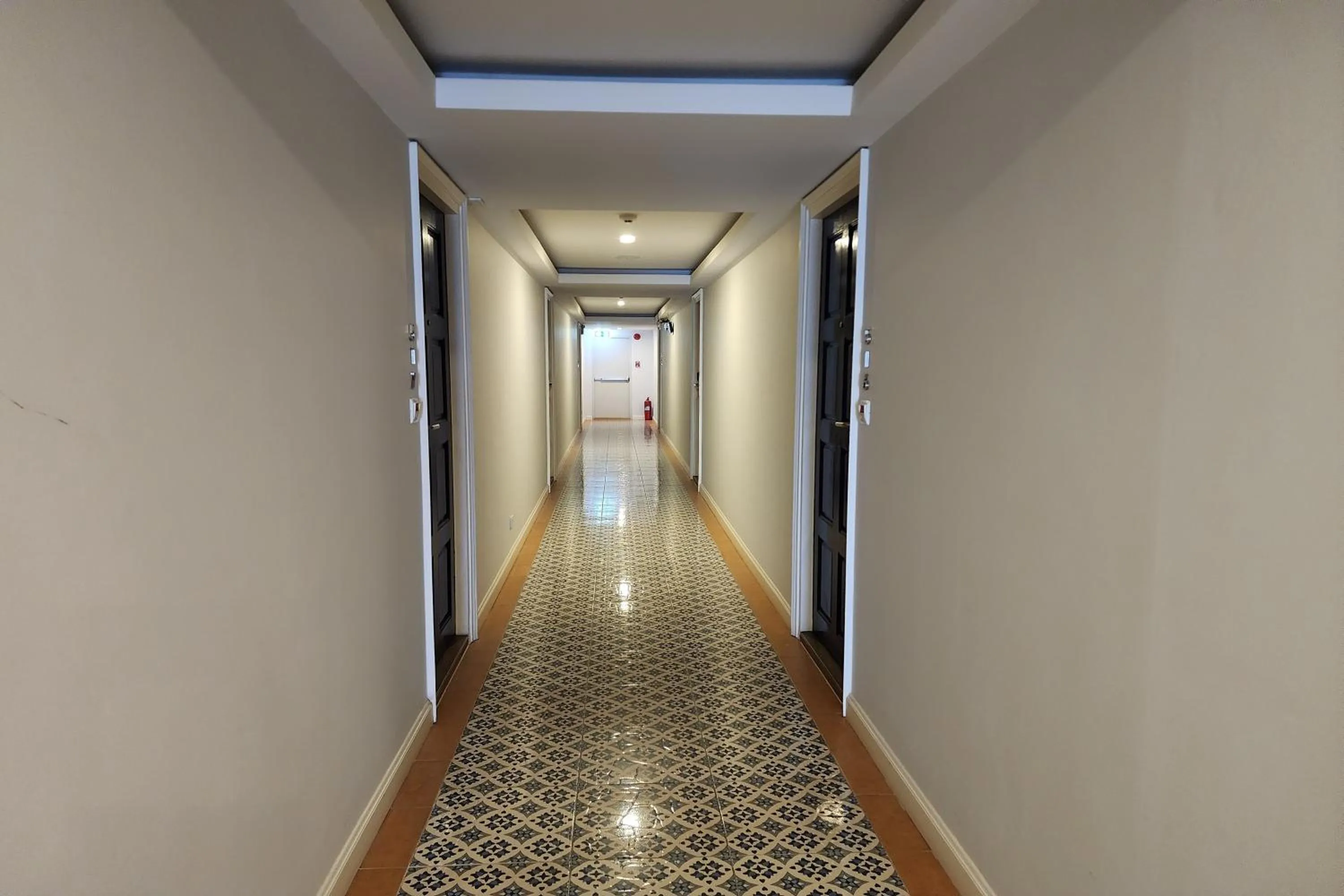 Property building in J PLACE HOTEL