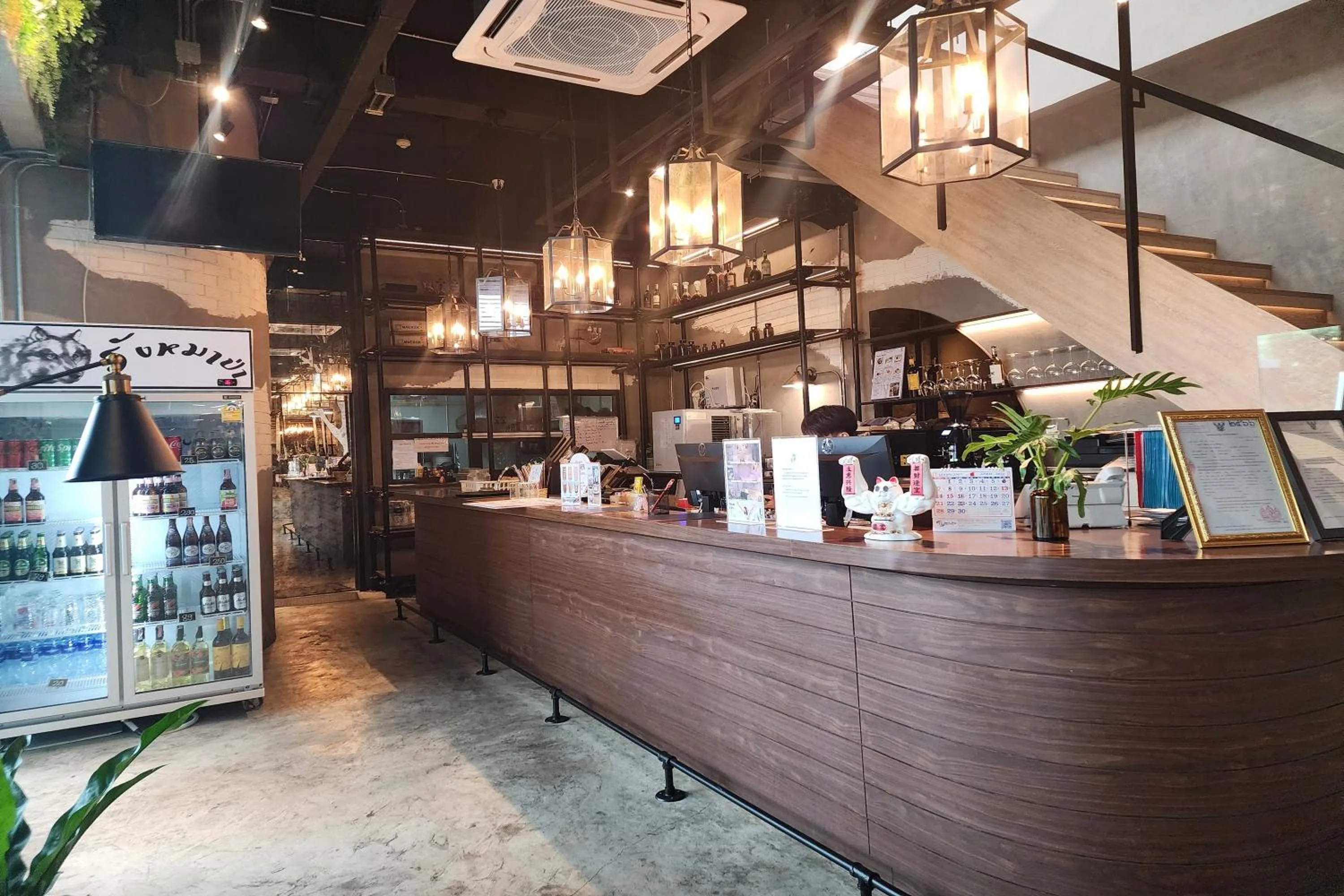 Lounge or bar in J PLACE HOTEL