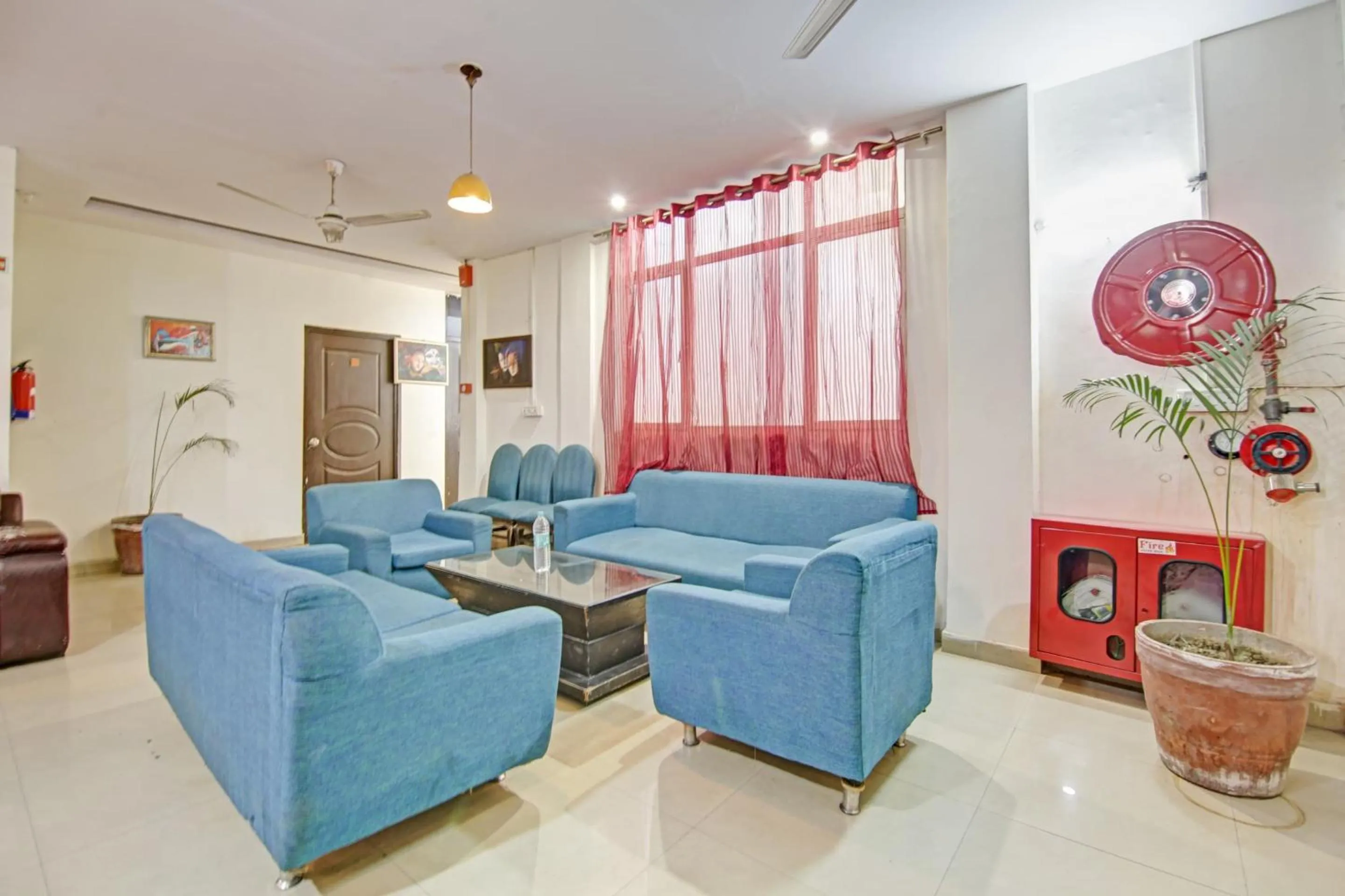 Lobby or reception in Hotel O Glorious Stayz