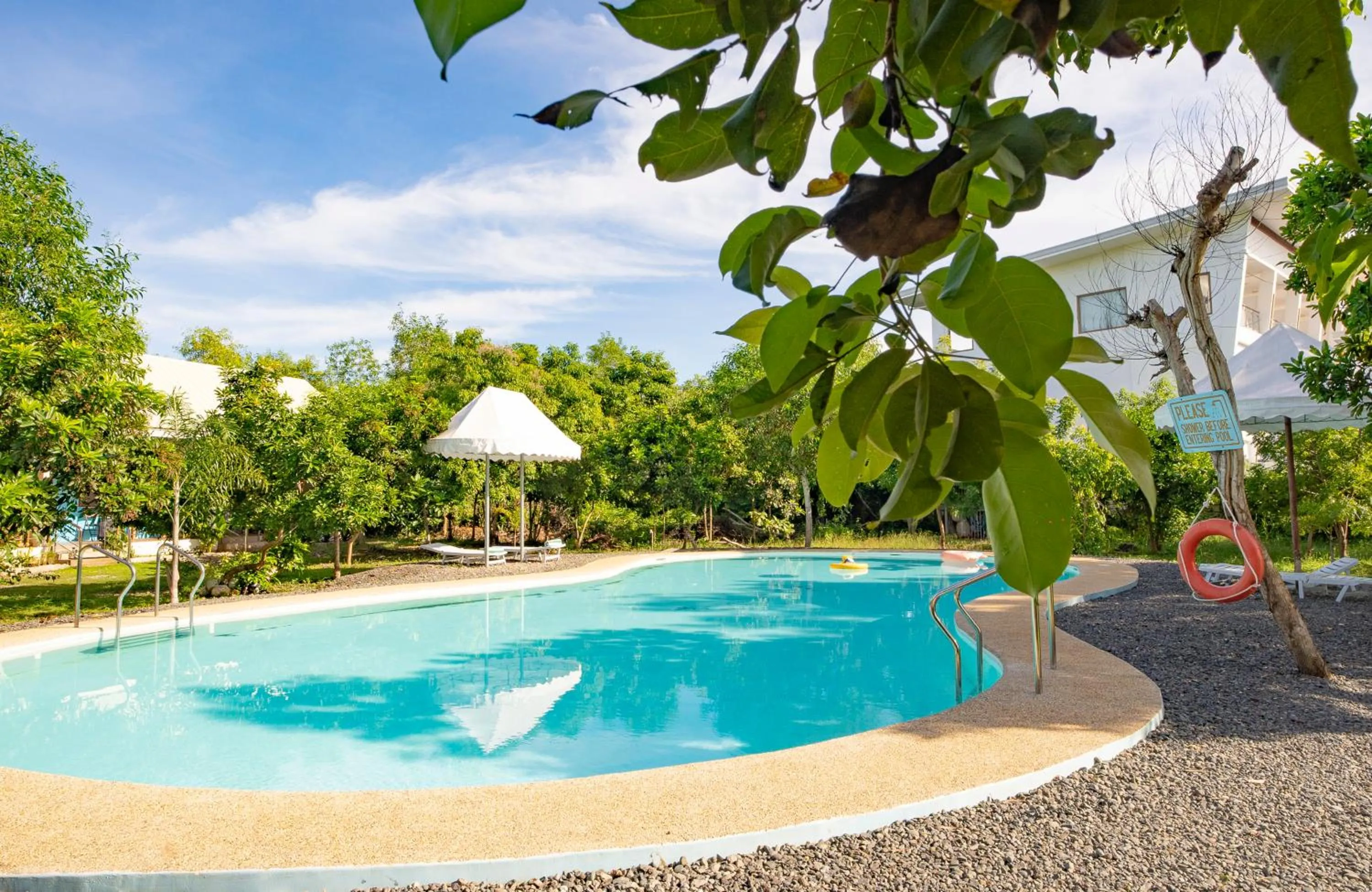 Swimming pool in Ana-as Apartelle (GGL)