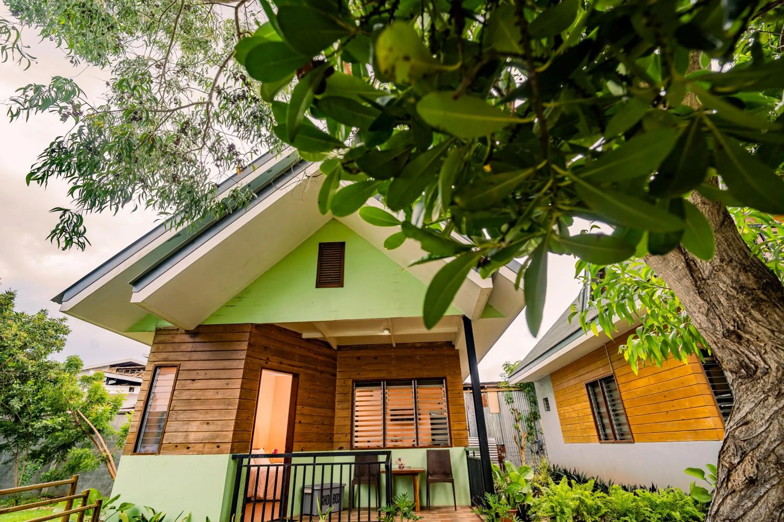 Property building in Ana-as Apartelle (GGL)