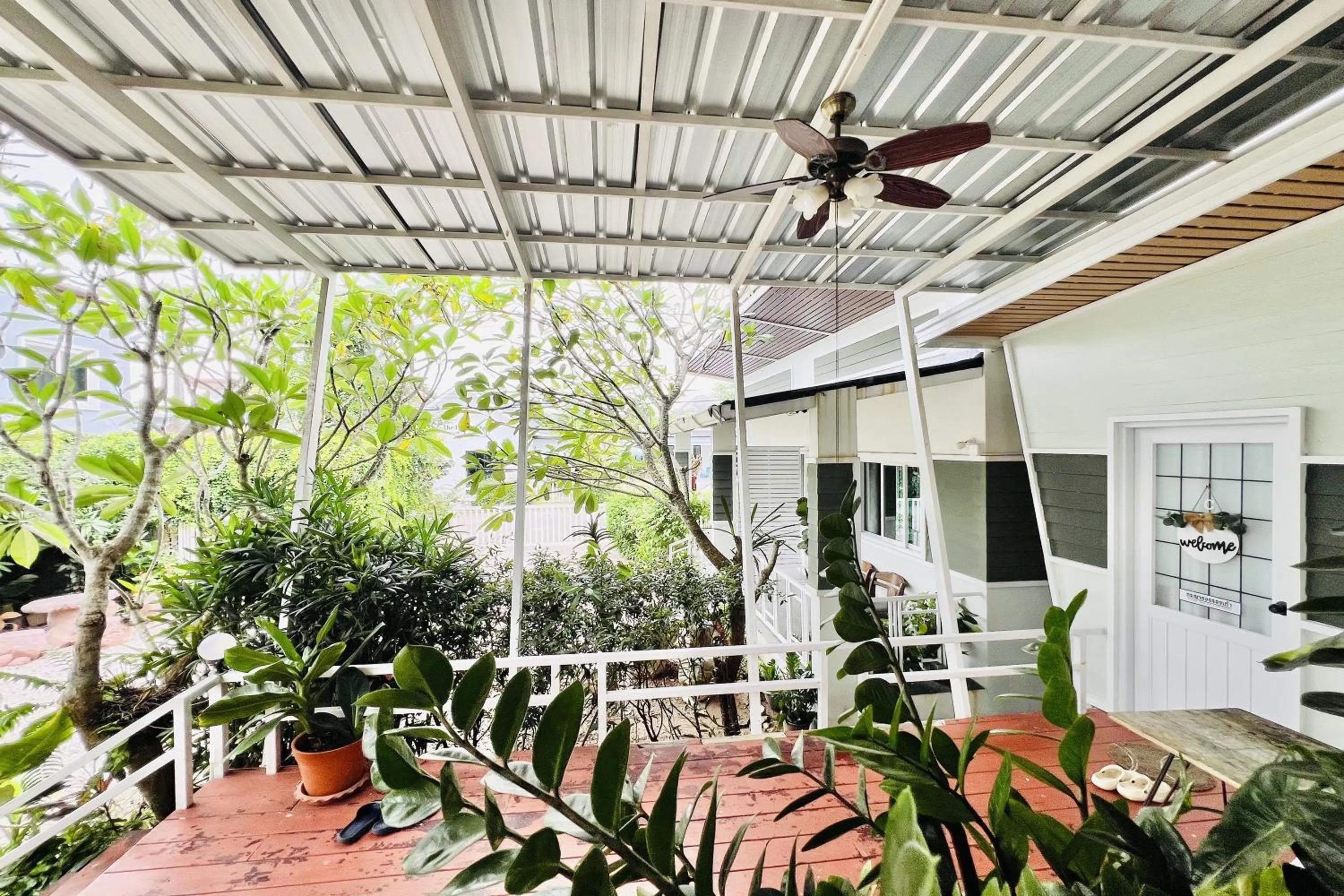 Balcony/Terrace in Bann Kam B&B