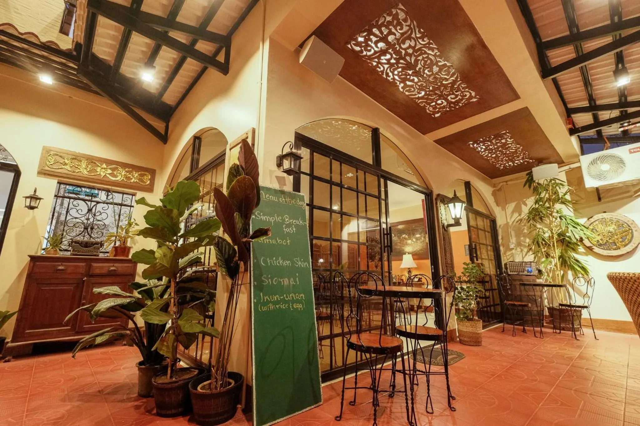 Restaurant/places to eat in Residencia Orlina