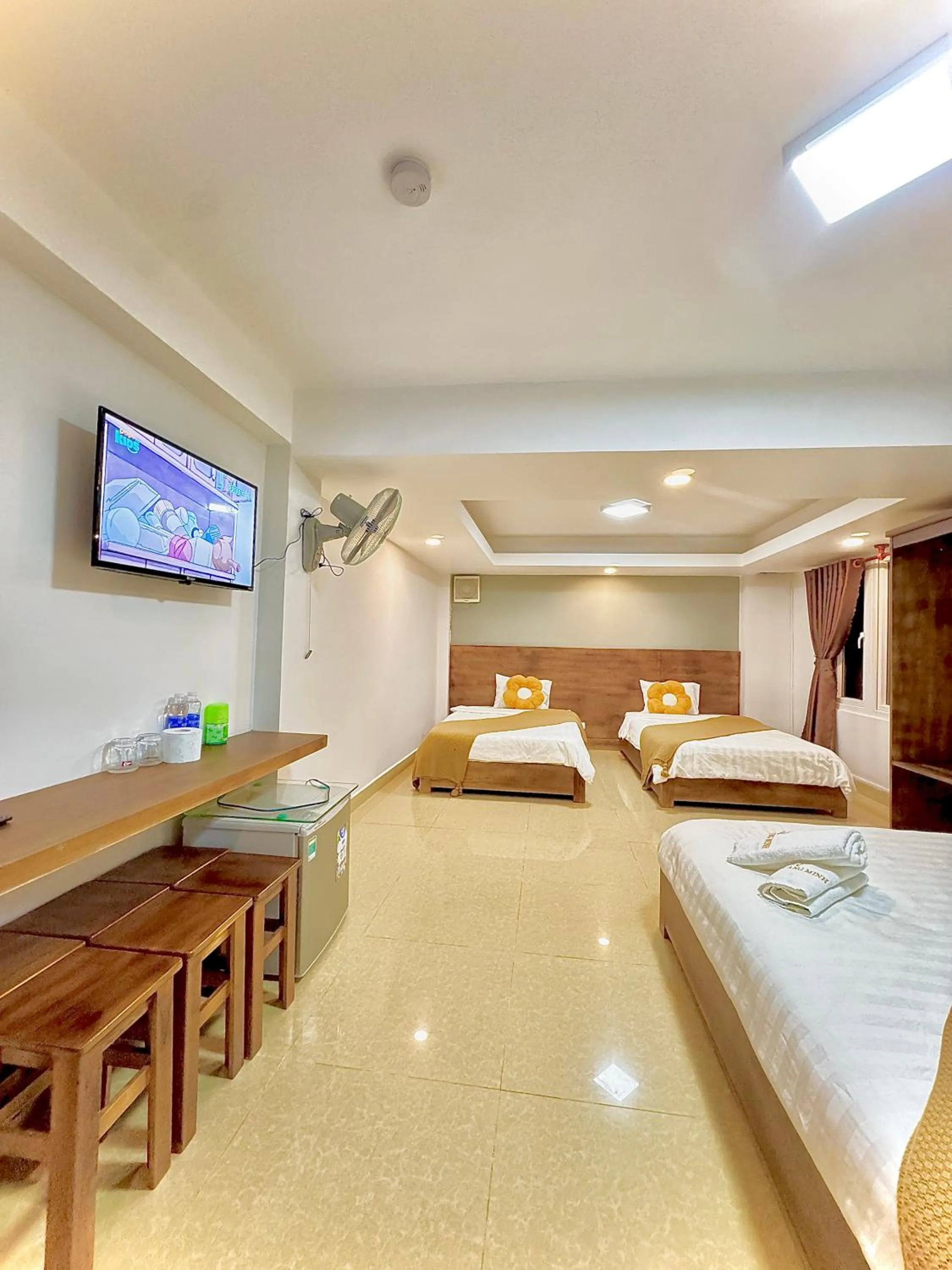 TV and multimedia, Bed in Quang Minh Dalat Hotel