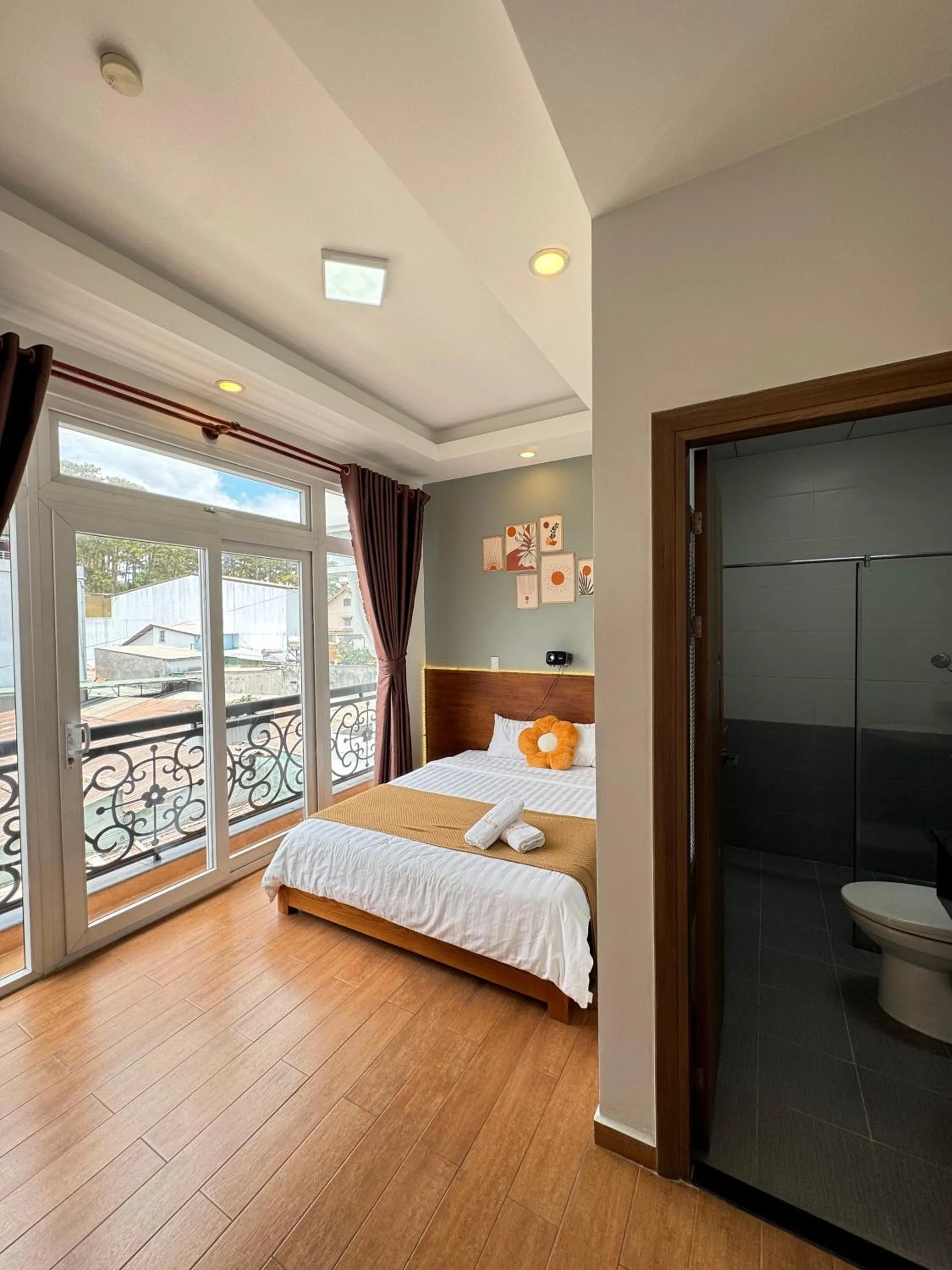 Bed in Quang Minh Dalat Hotel