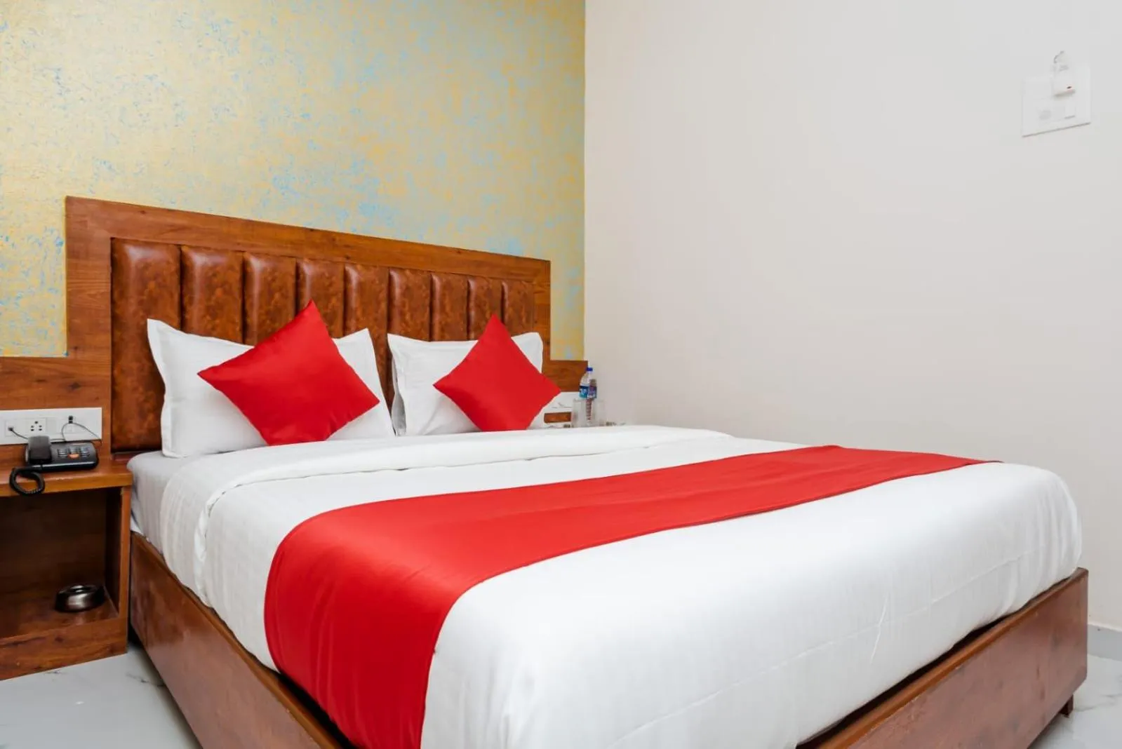 Bed in Hotel Purple Orchid