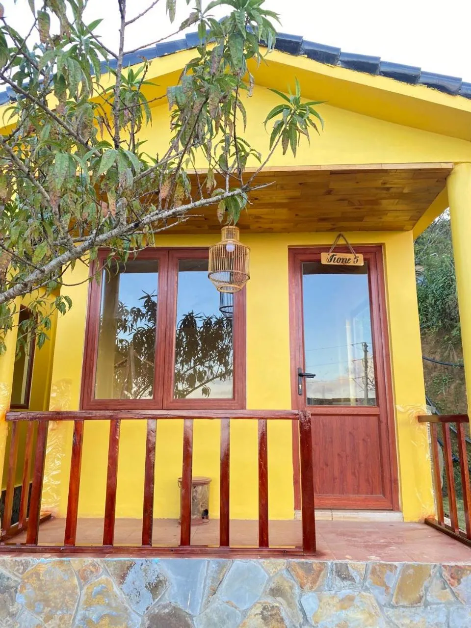 Day in May Home Tà Xùa