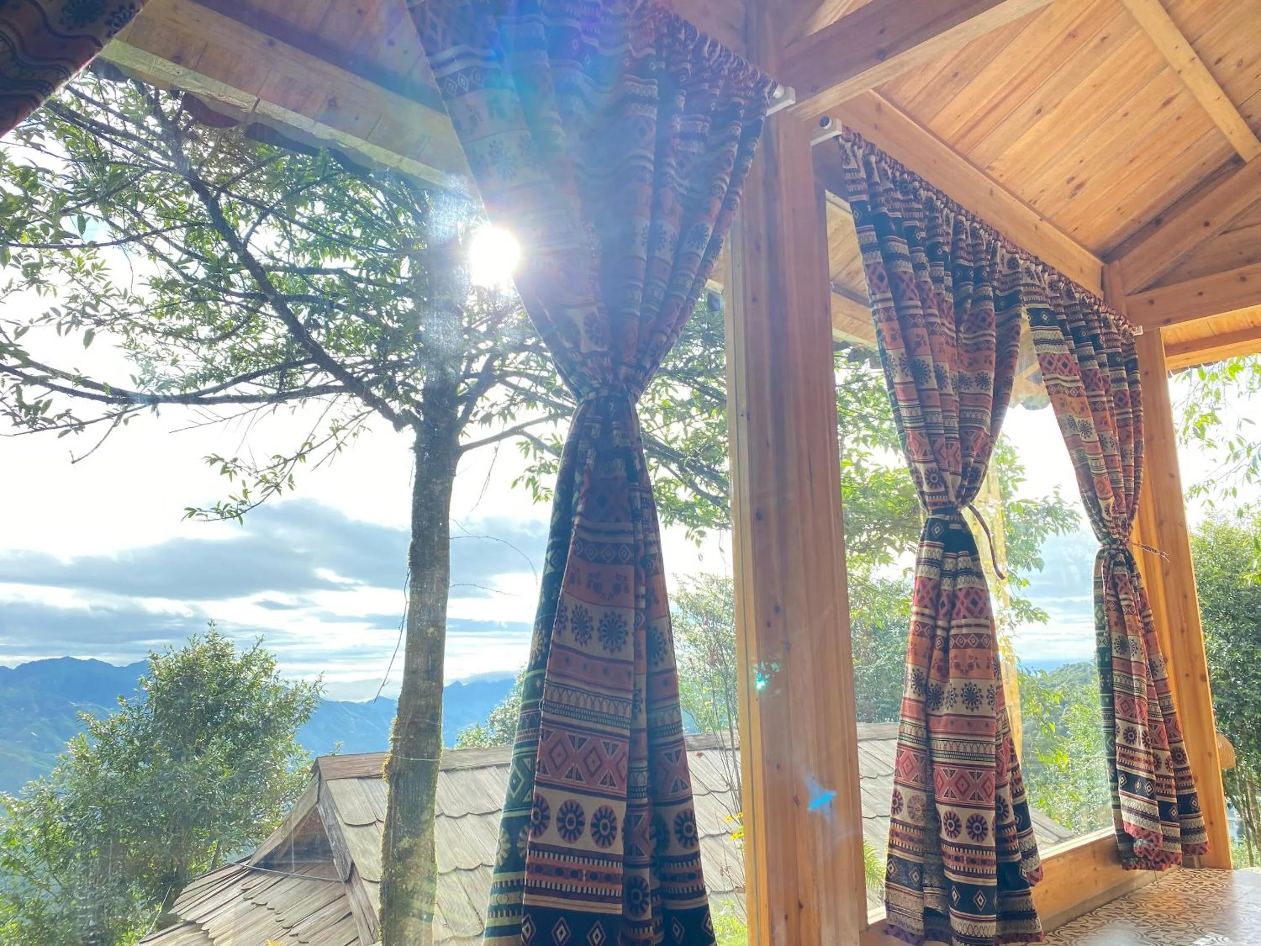 Nearby landmark in May Home Tà Xùa