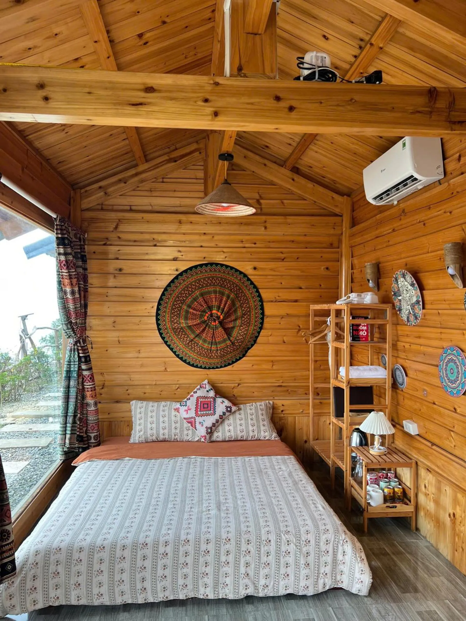 Bed in May Home Tà Xùa