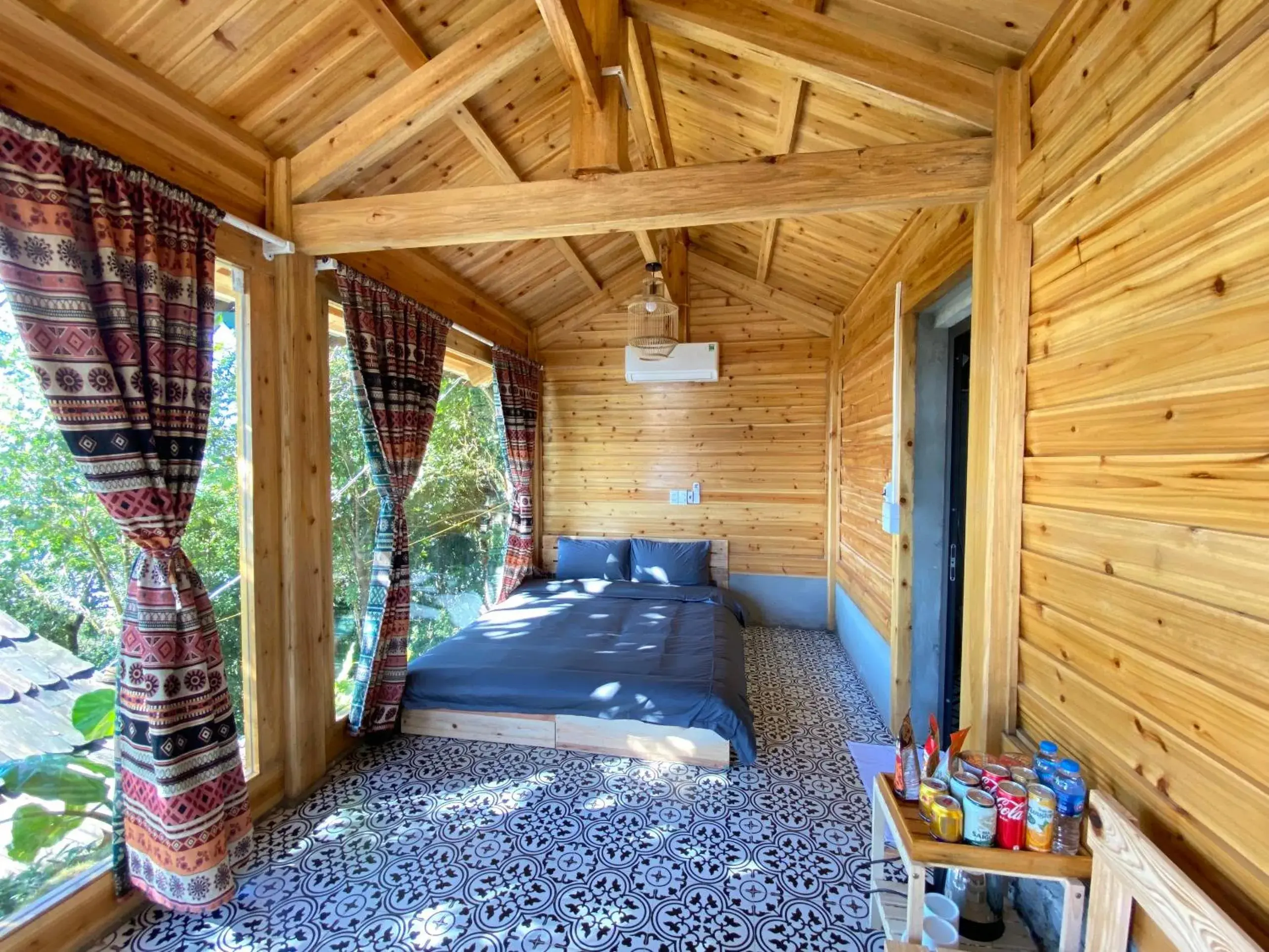 King Room with Mountain View in May Home Tà Xùa King Room with Mountain View in May Home Tà Xùa