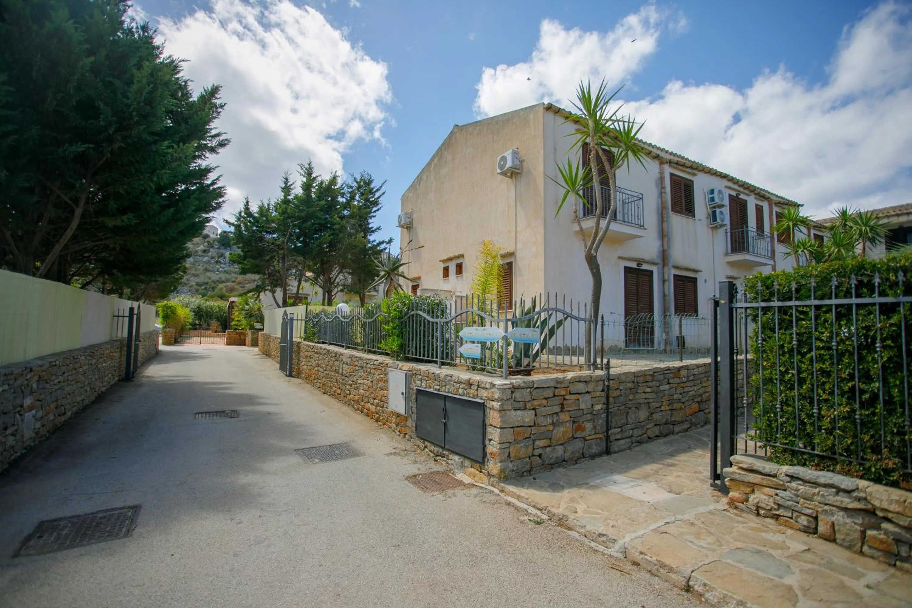 Bird's eye view in SanVitoTour- Residence Il Baglio