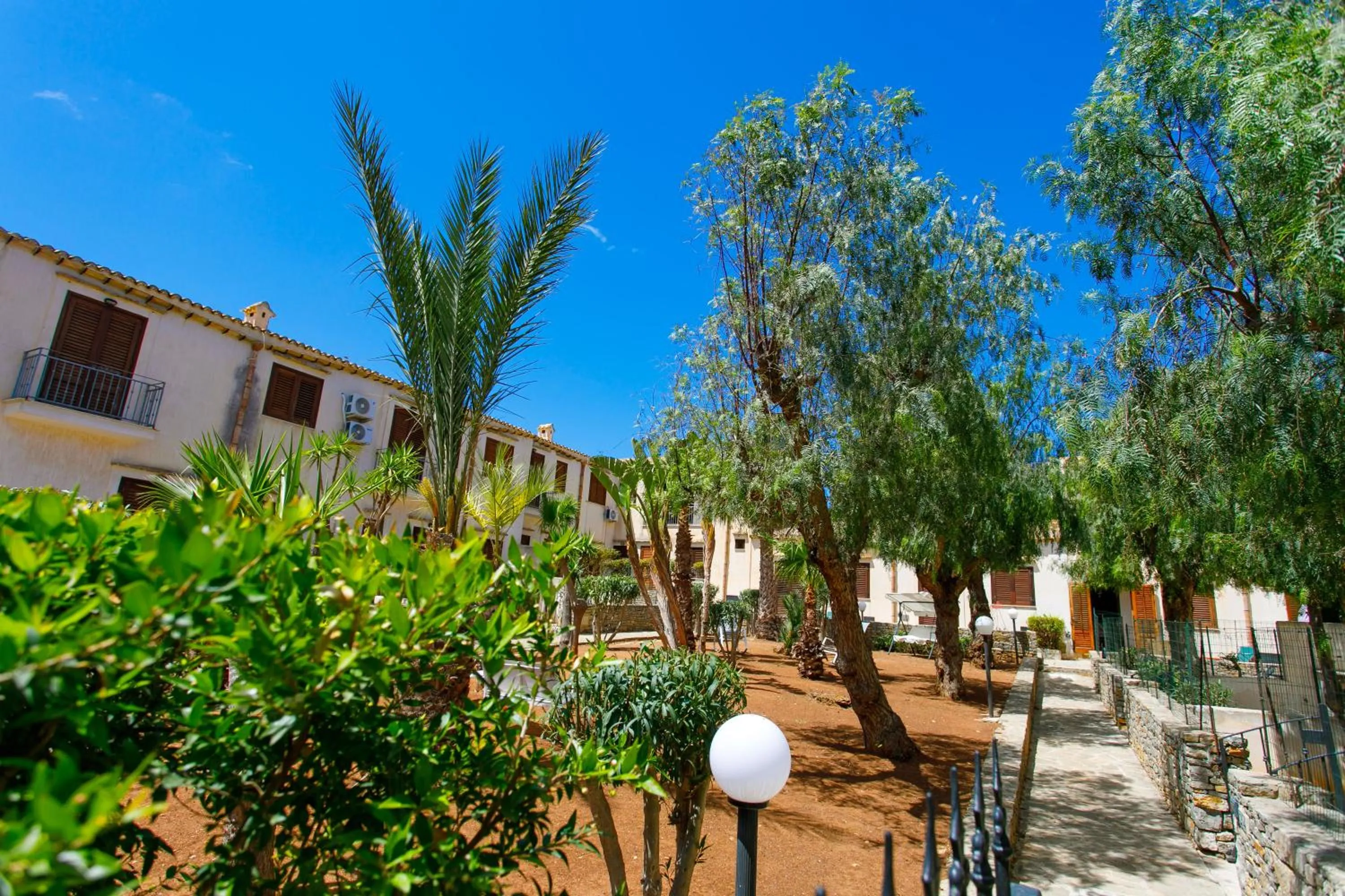 Garden in SanVitoTour- Residence Il Baglio