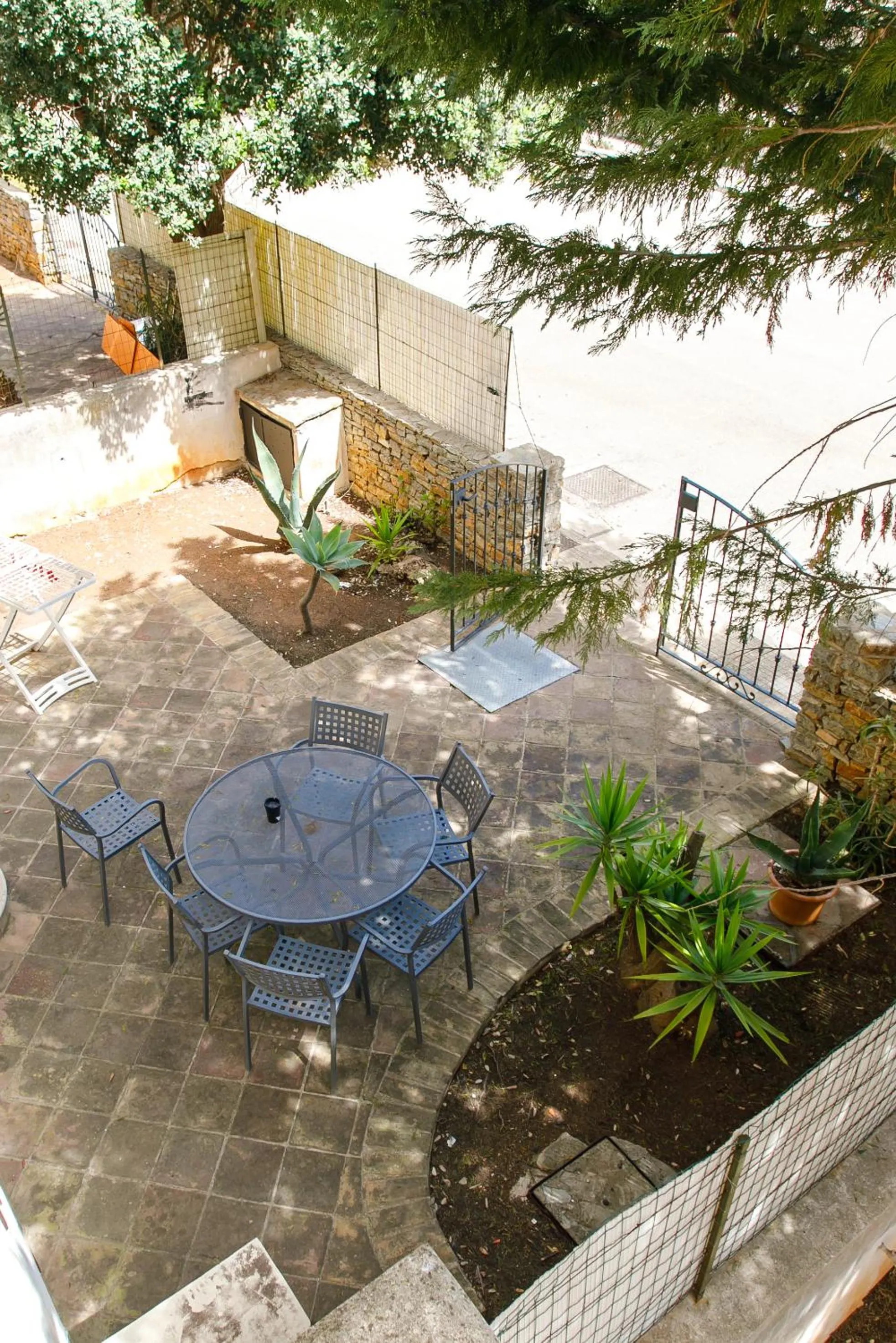 Patio in SanVitoTour- Residence Il Baglio