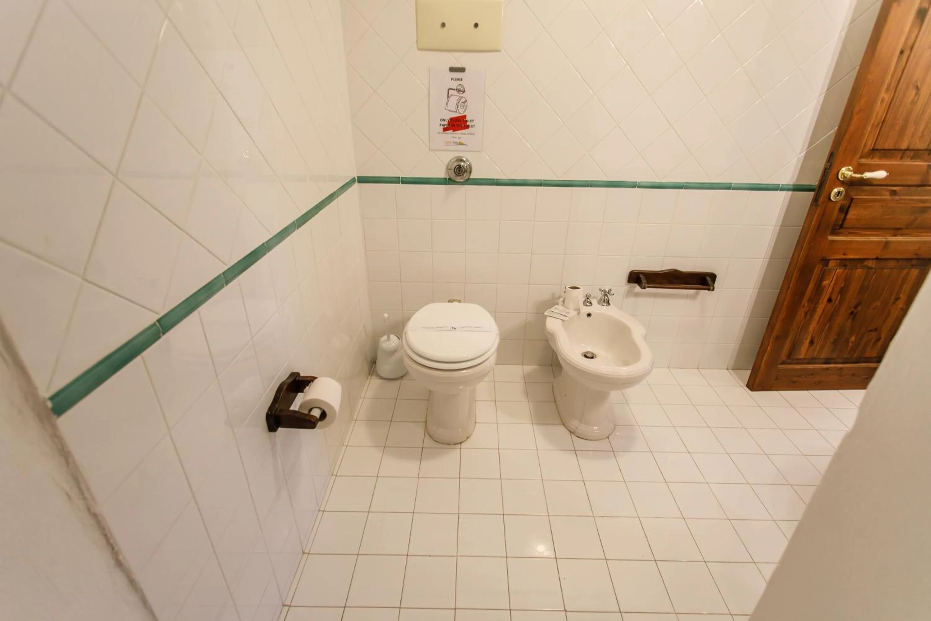 Toilet in SanVitoTour- Residence Il Baglio
