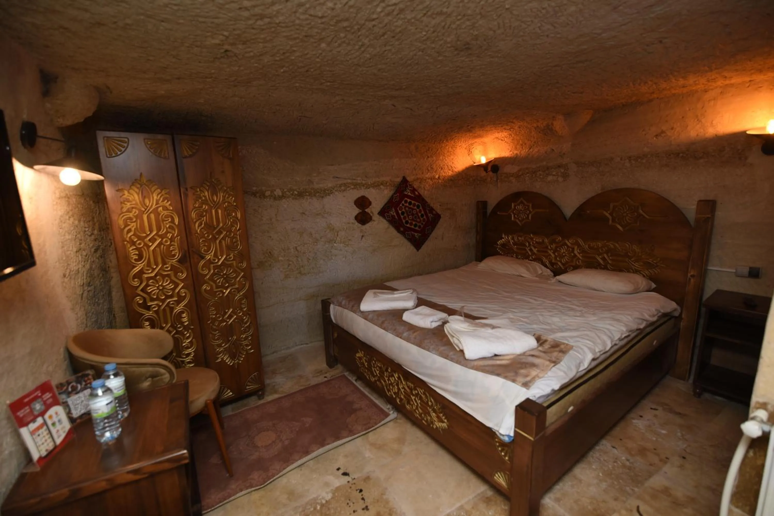 Bed in Peri Cave Hotel