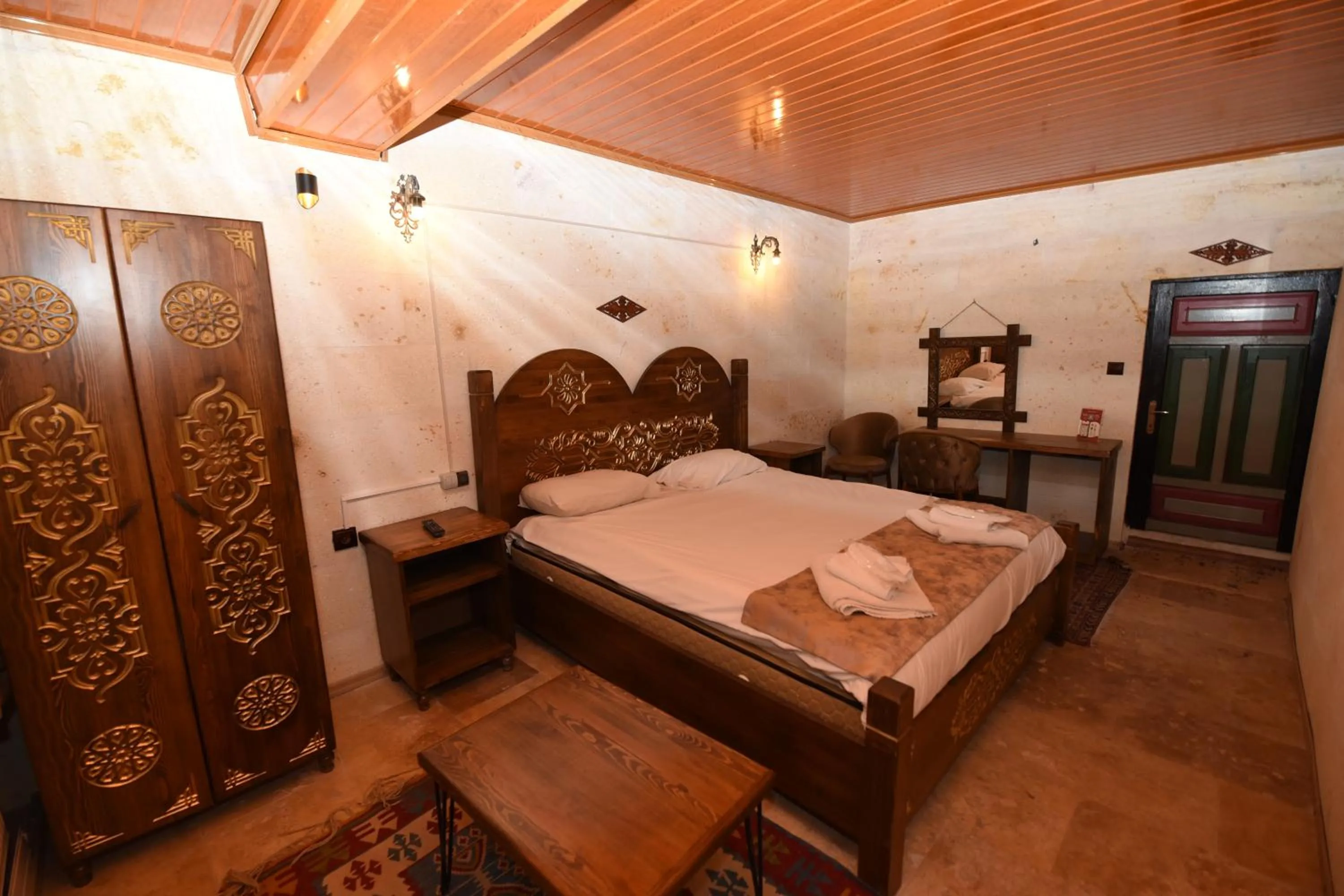Bed in Peri Cave Hotel