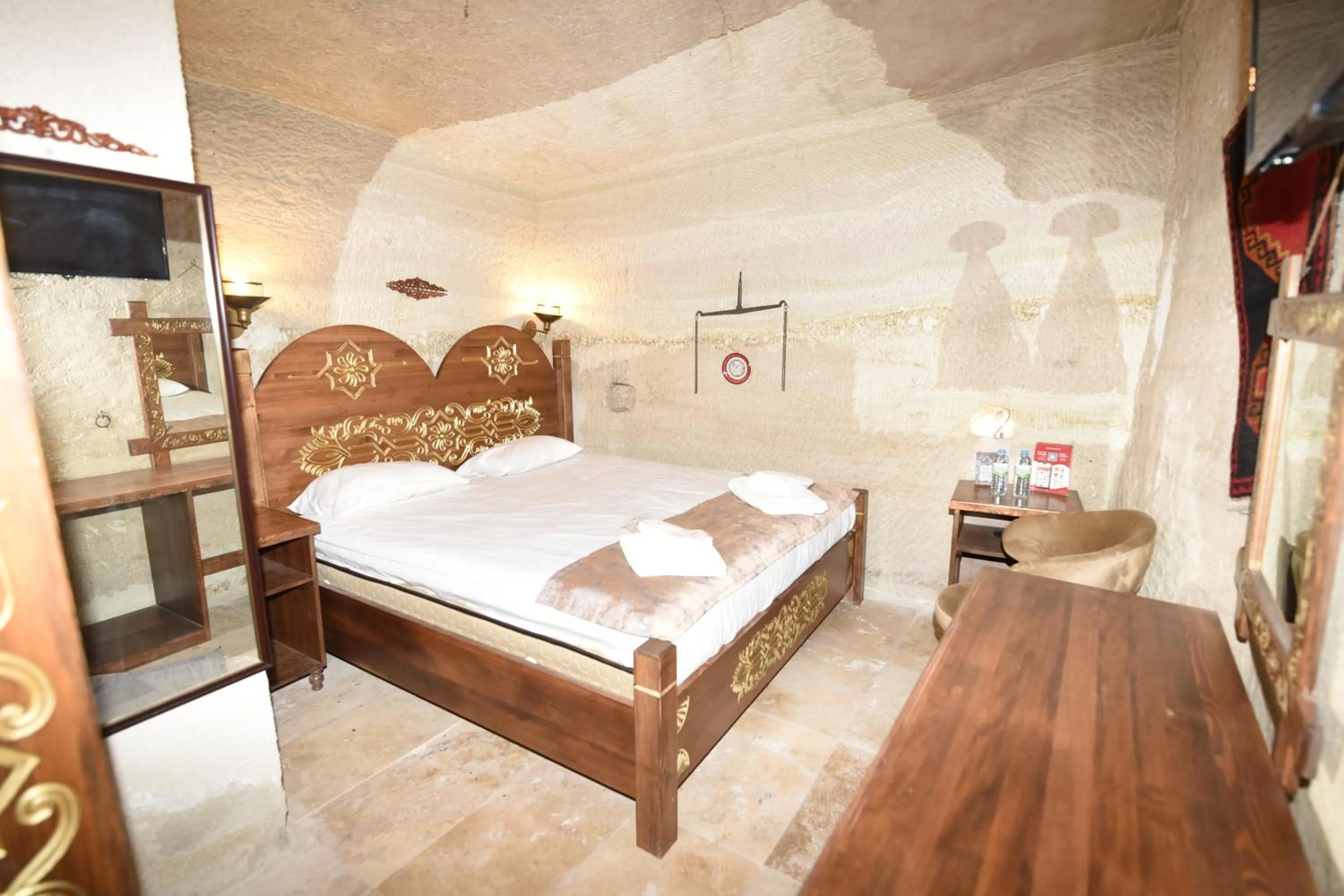 Bed in Peri Cave Hotel