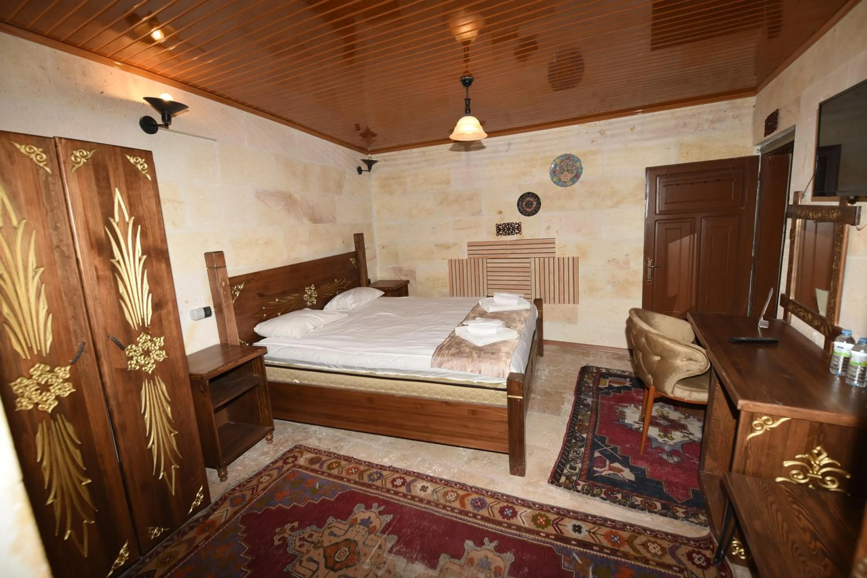 Bed in Peri Cave Hotel
