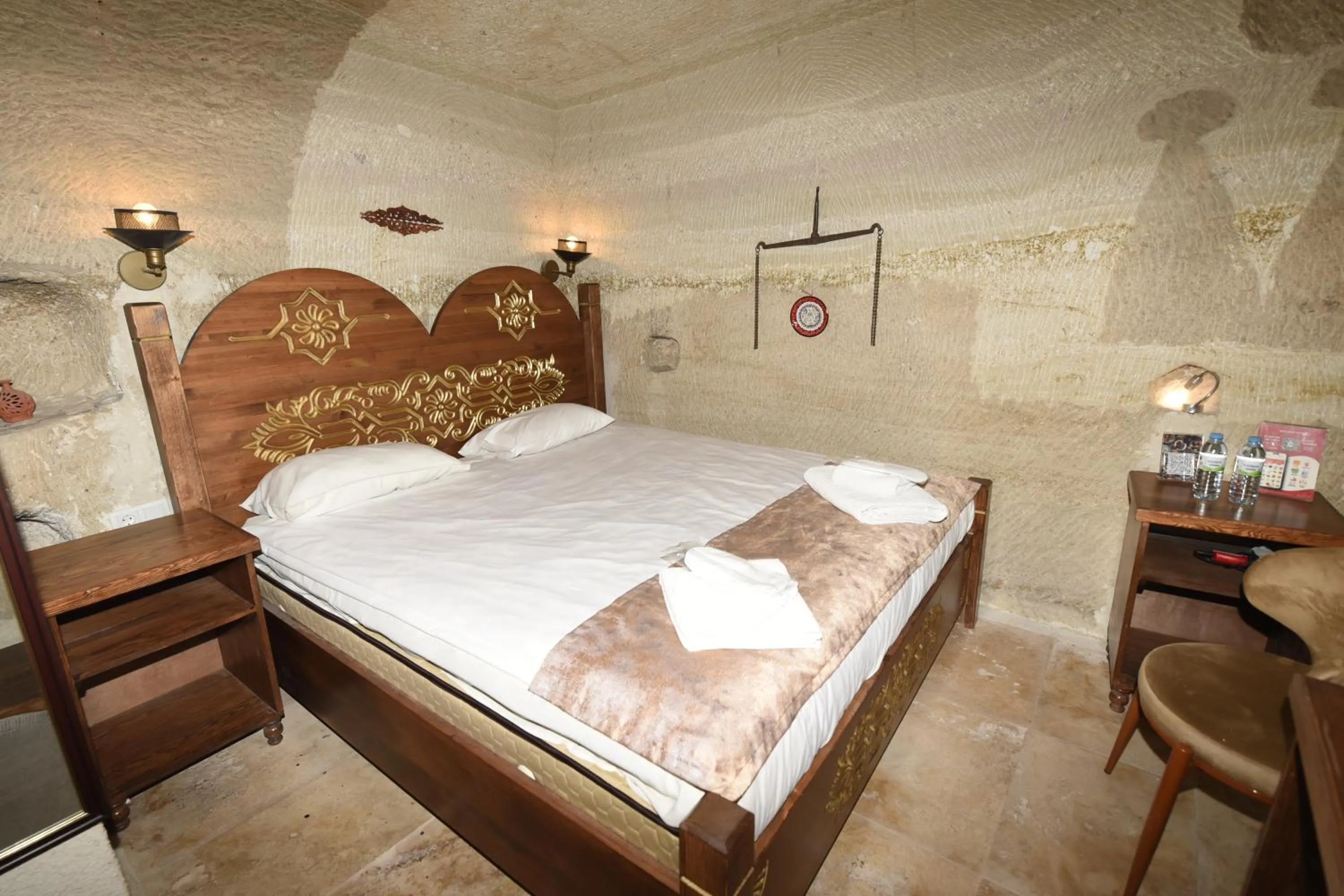 Bed in Peri Cave Hotel