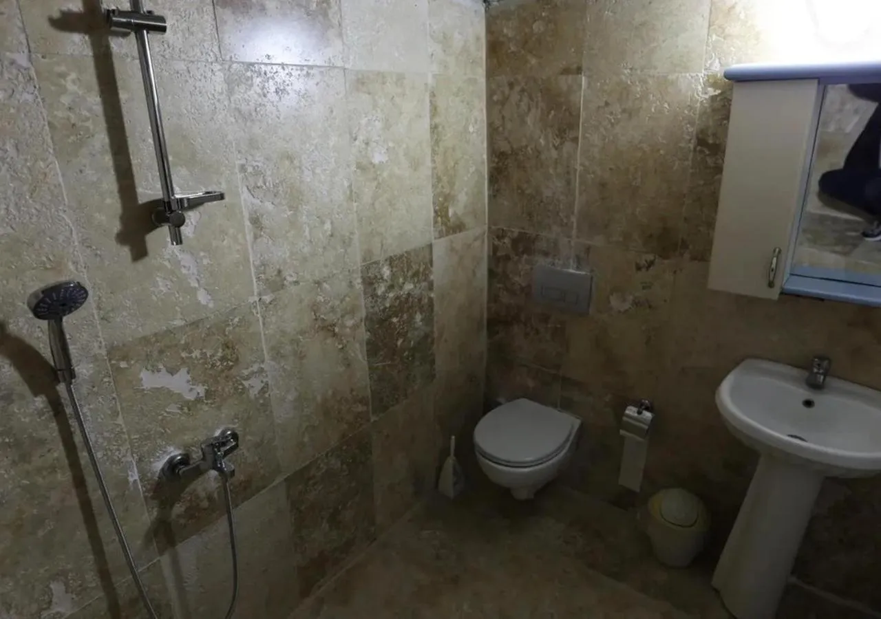 Shower in Peri Cave Hotel