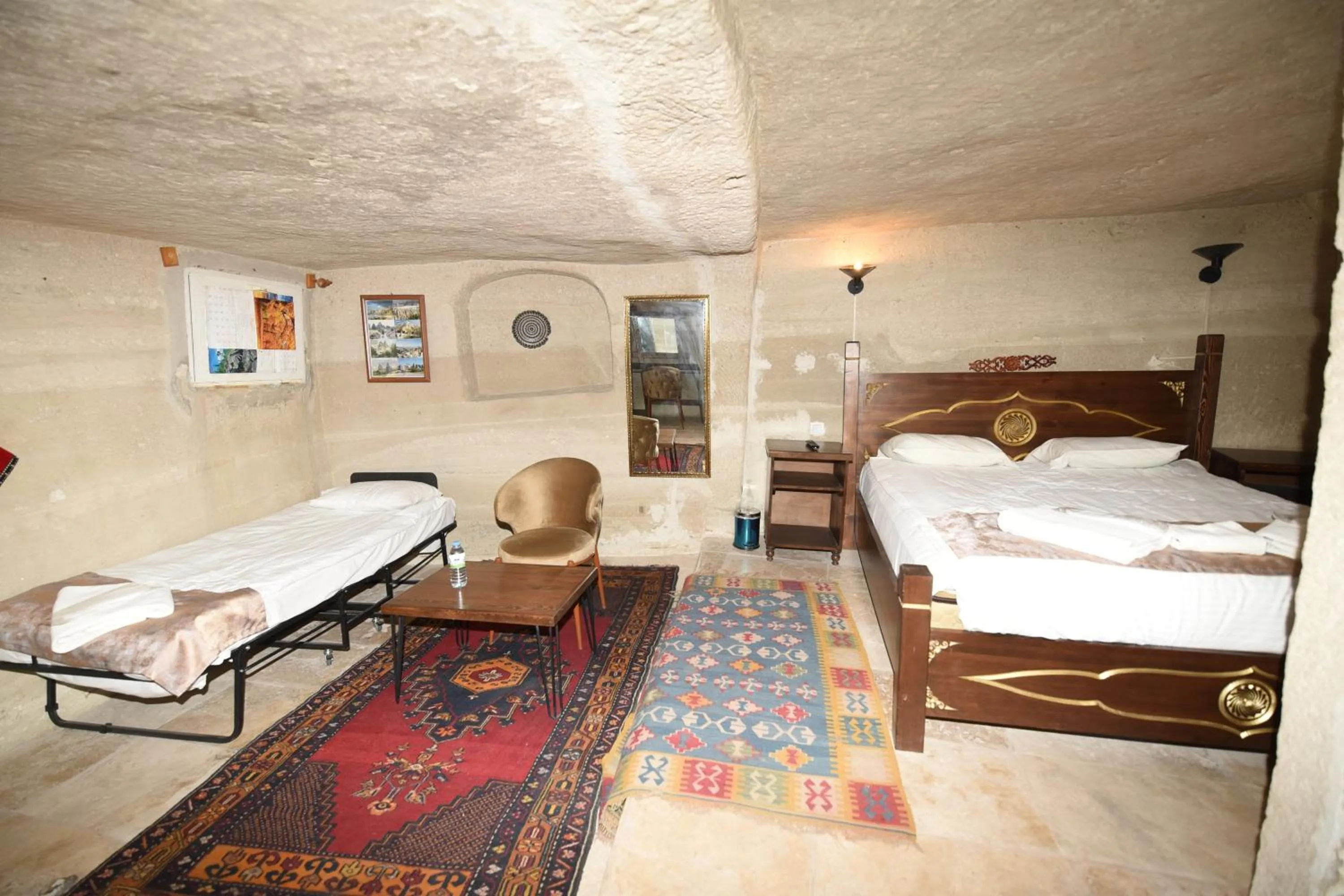Bed in Peri Cave Hotel